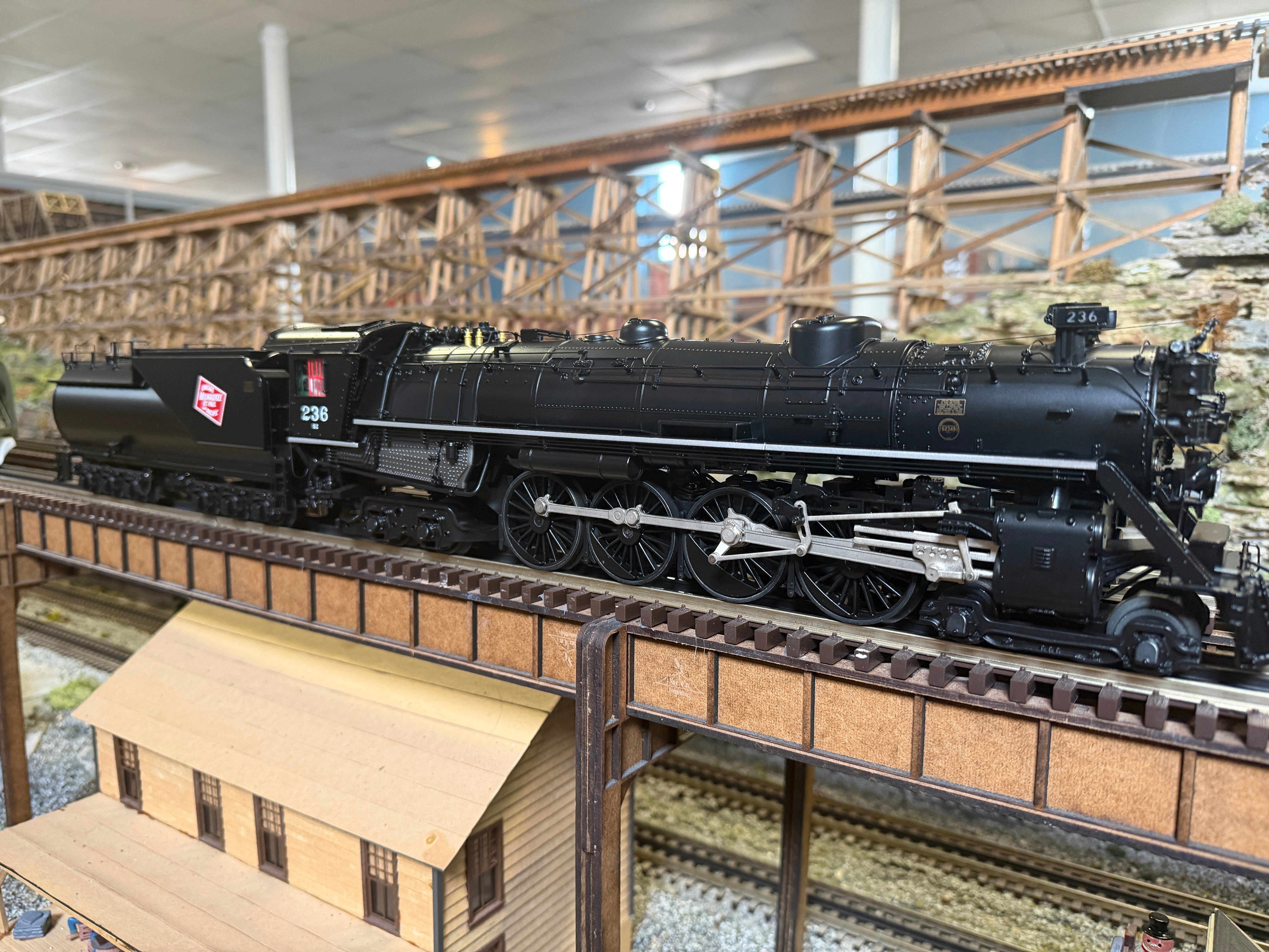 MTH 20-30132-1 - Premier - 4-8-4 Steam Locomotive "Milwaukee Road" #236 w/ PS3 - Custom Run for MrMuffin'sTrains