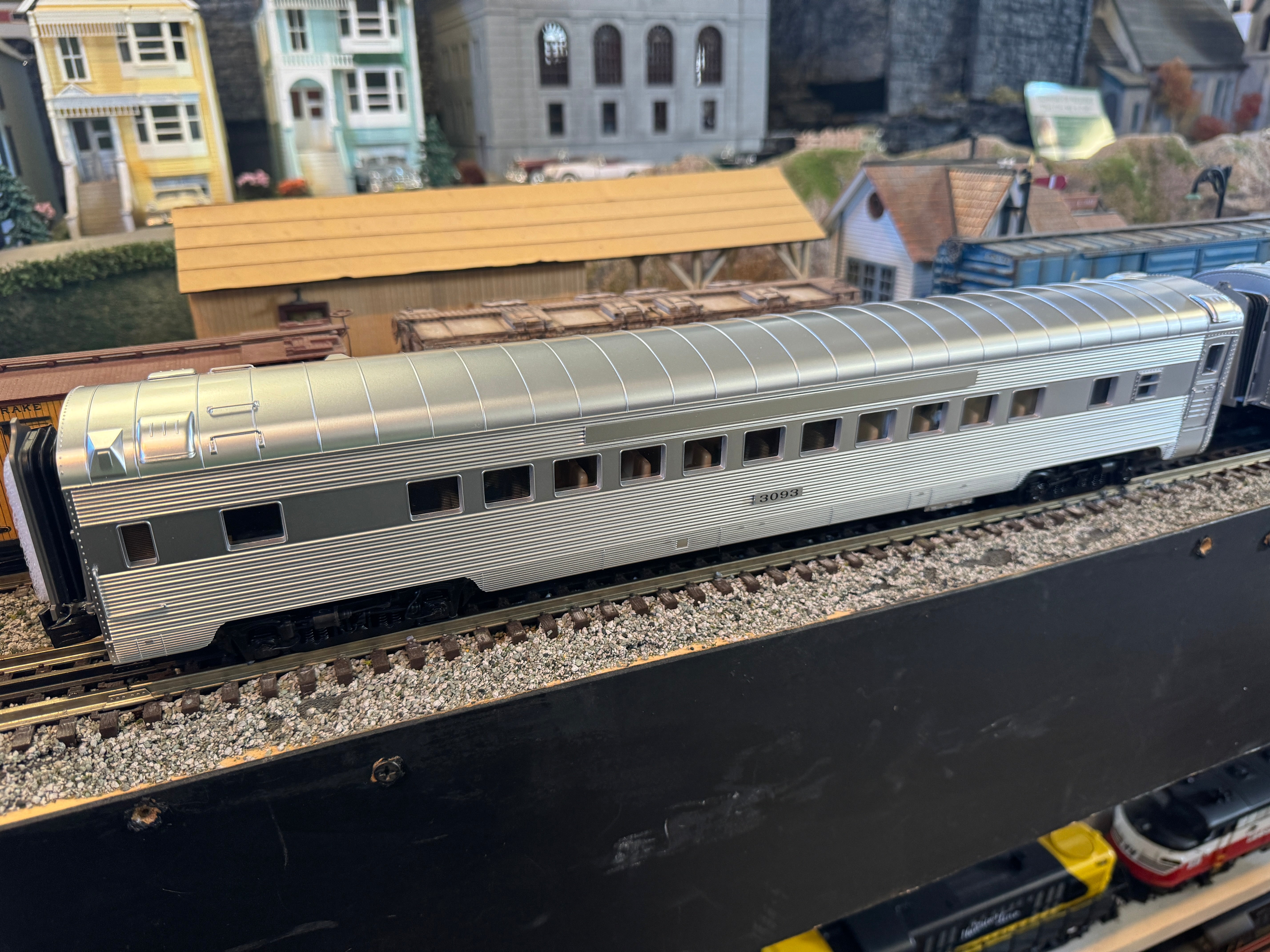 Atlas O 3001480 - Premier - 70' Streamlined Passenger Car "NJ Commuter Transition Scheme" (4-Car)