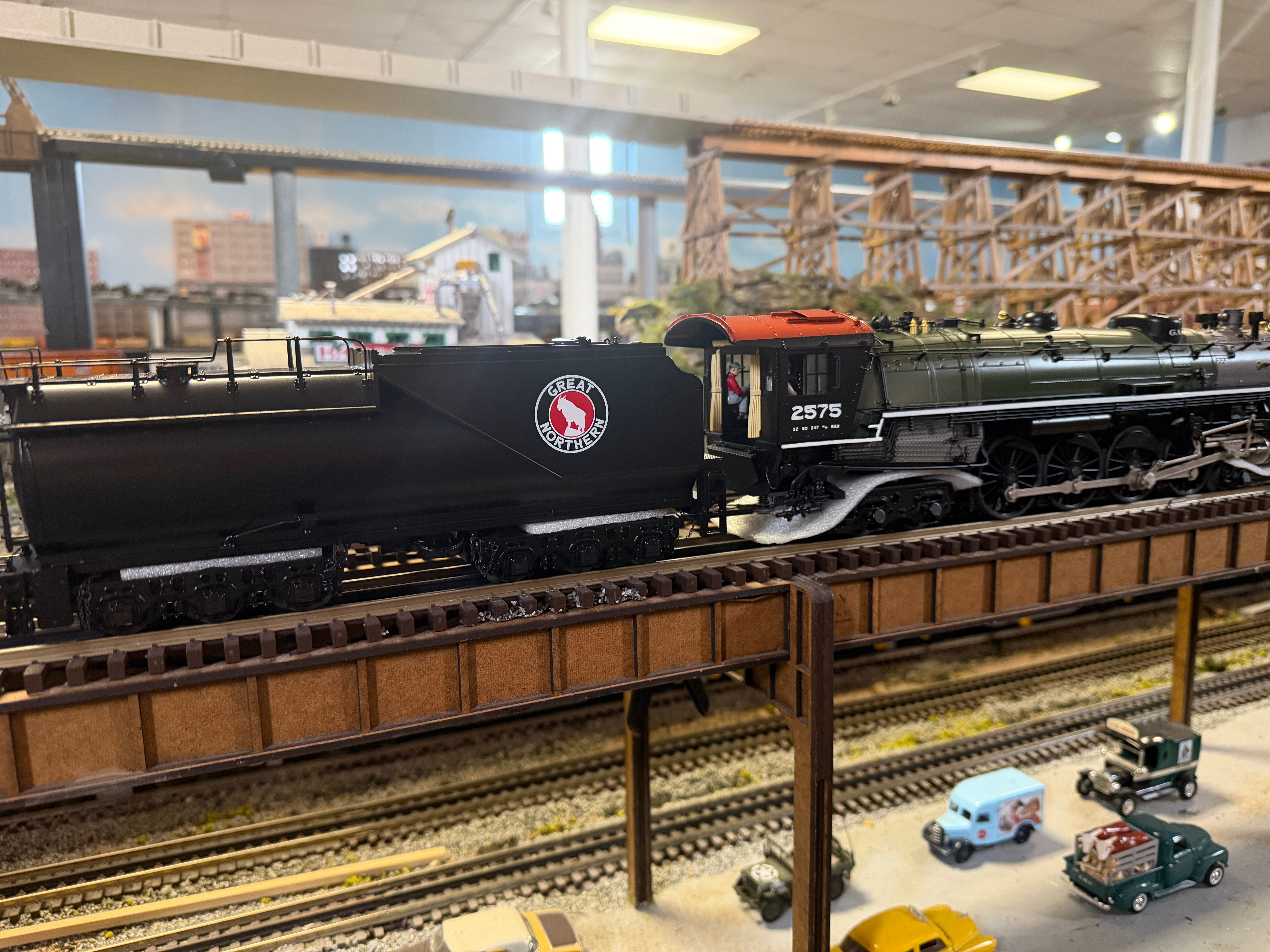 MTH 20-30123-1 - Premier - 4-8-4 Steam Locomotive "Great Northern" #2575 w/ PS3
