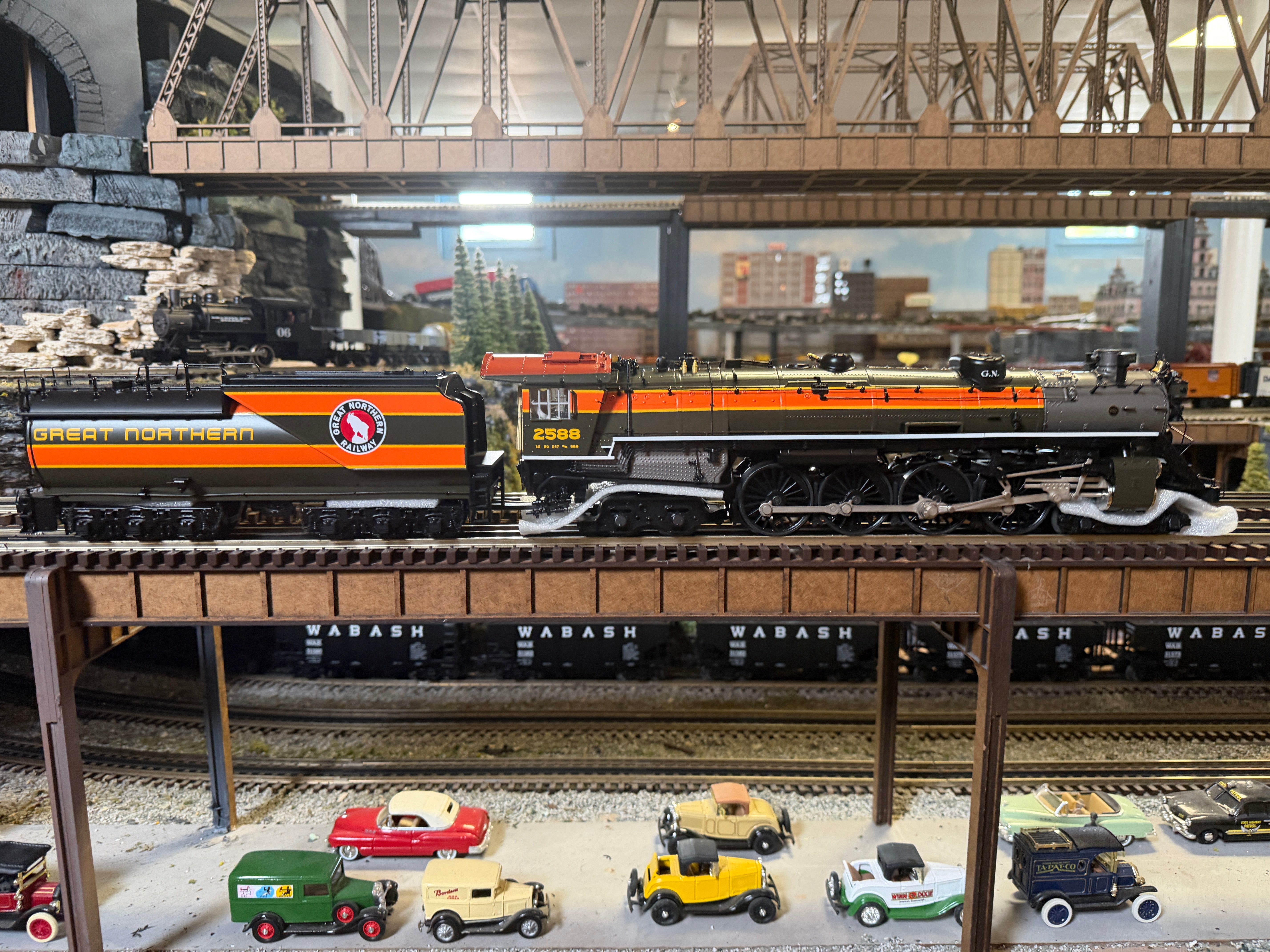 MTH 20-30126-1 - Premier - 4-8-4 Steam Locomotive "Great Northern" #2588 w/ PS3