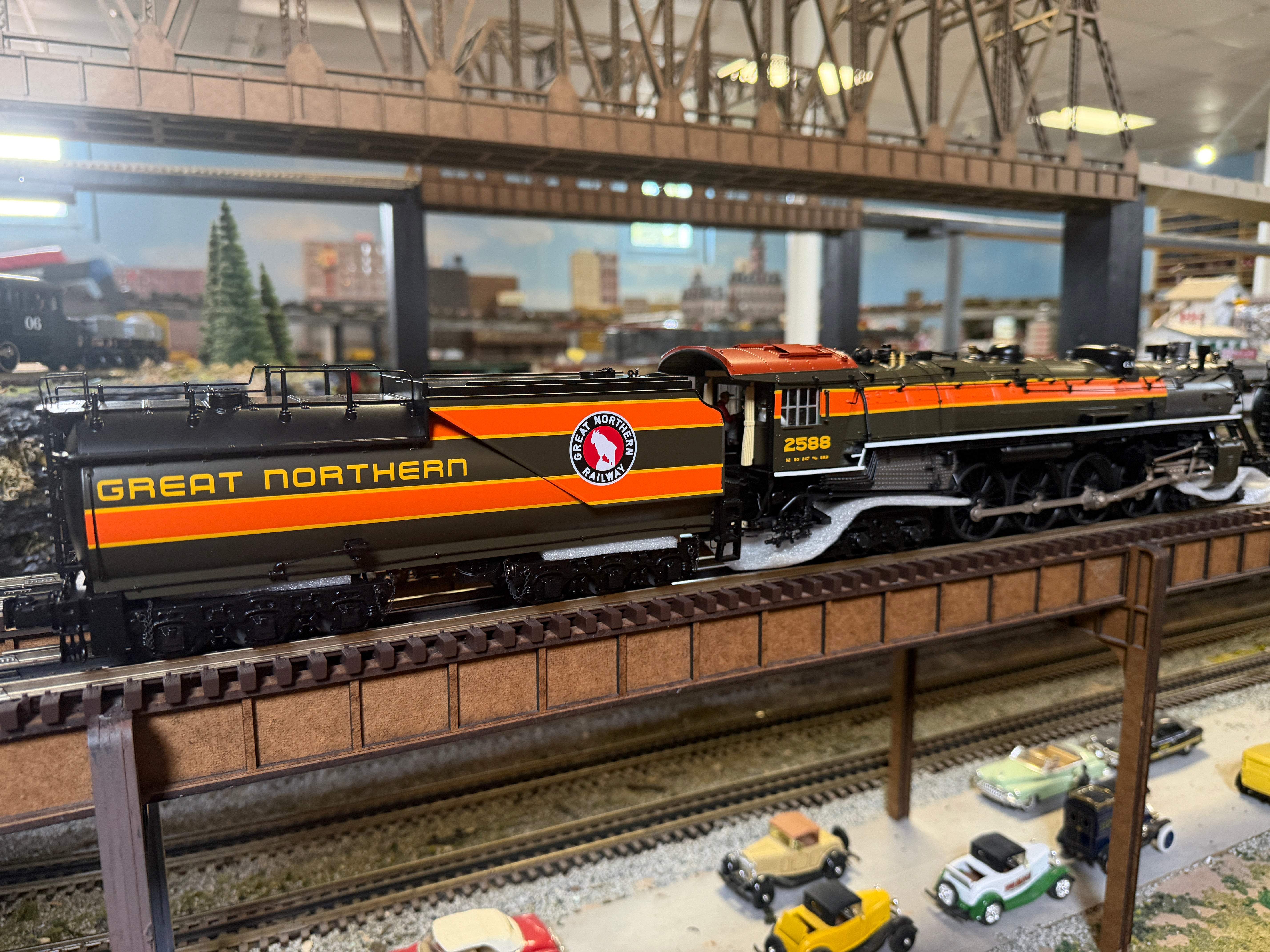 MTH 20-30126-1 - Premier - 4-8-4 Steam Locomotive "Great Northern" #2588 w/ PS3