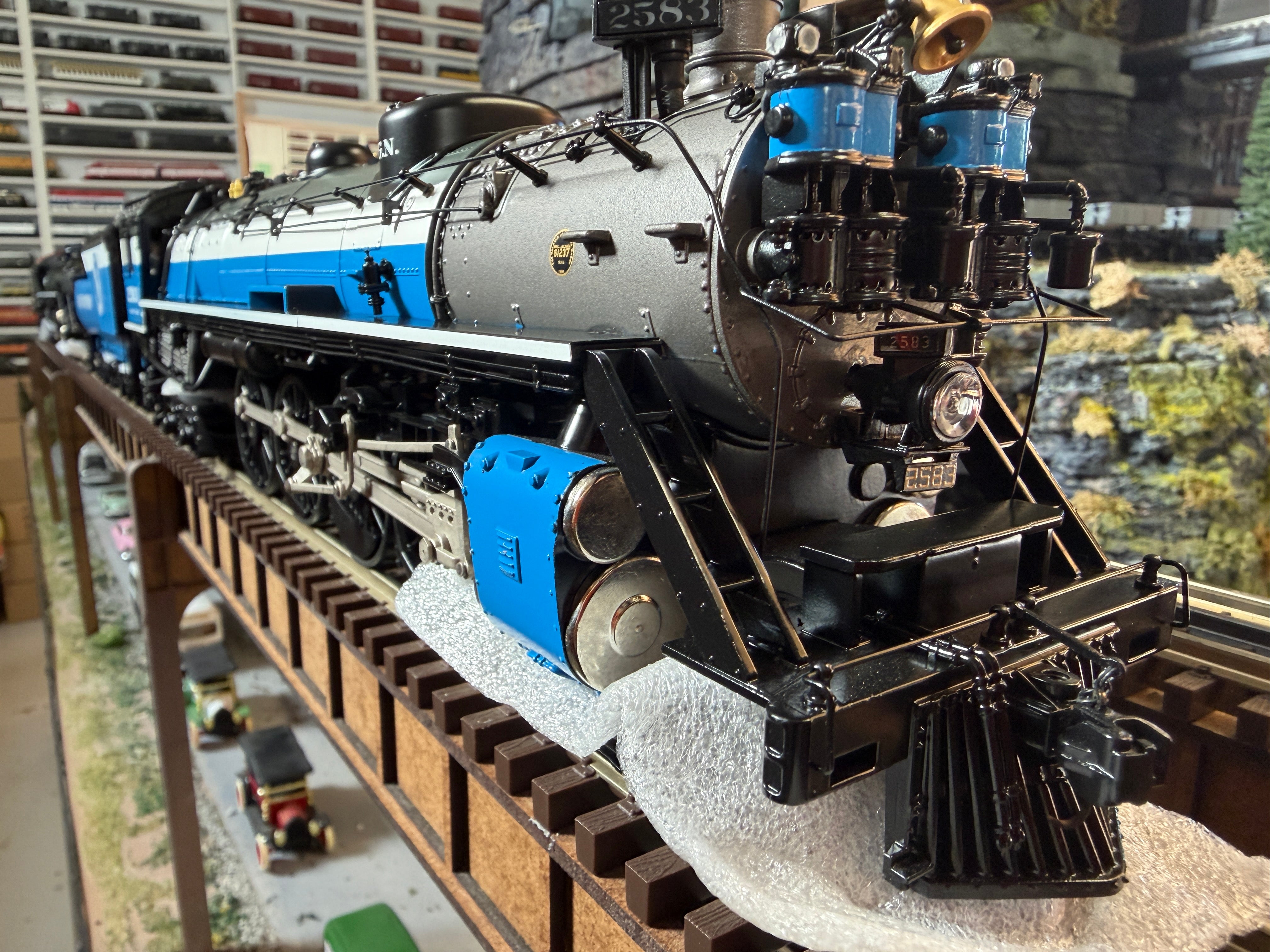 MTH 20-30127-1 - Premier - 4-8-4 Steam Locomotive "Great Northern" #2583 w/ PS3