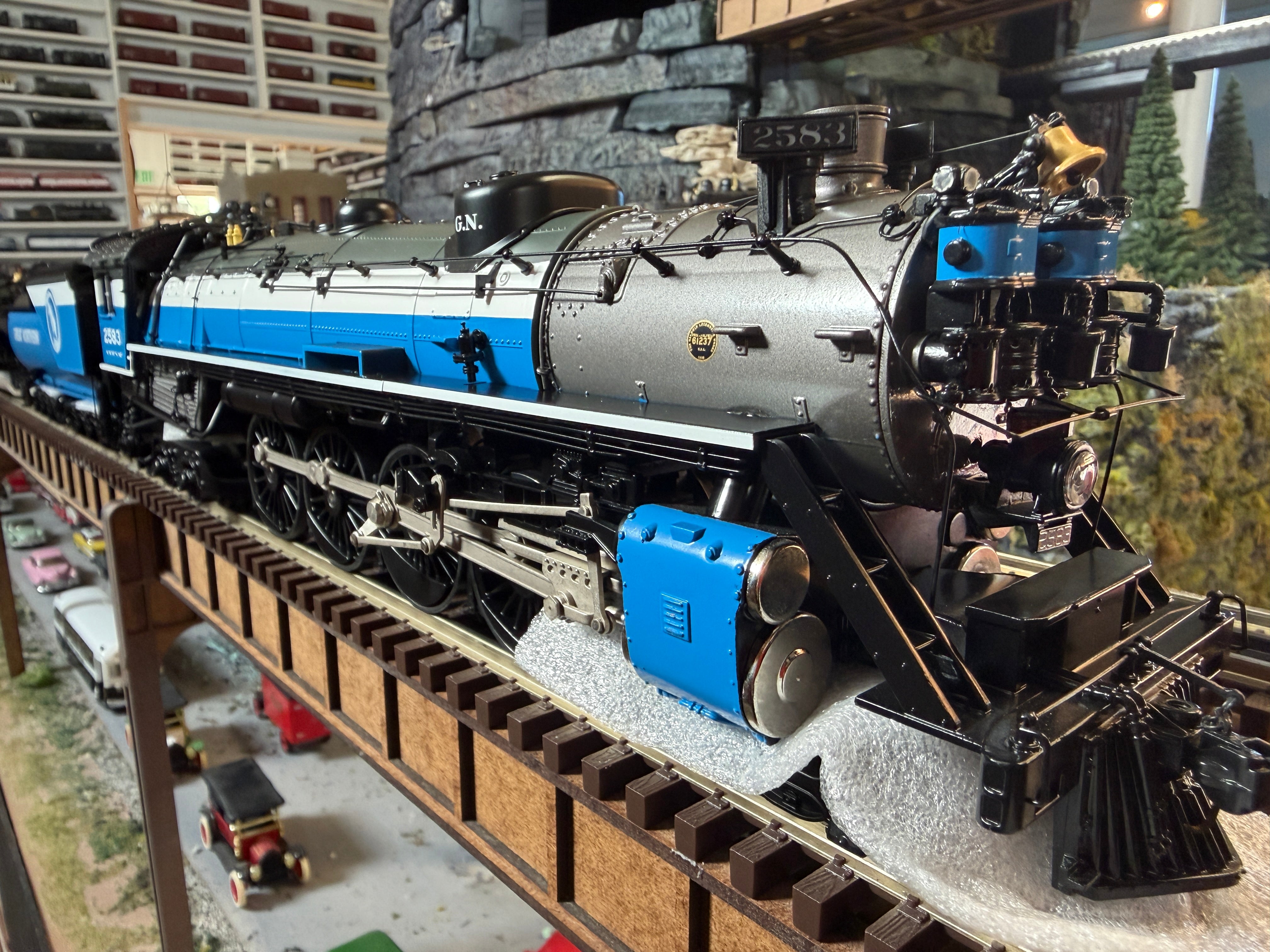 MTH 20-30127-1 - Premier - 4-8-4 Steam Locomotive "Great Northern" #2583 w/ PS3
