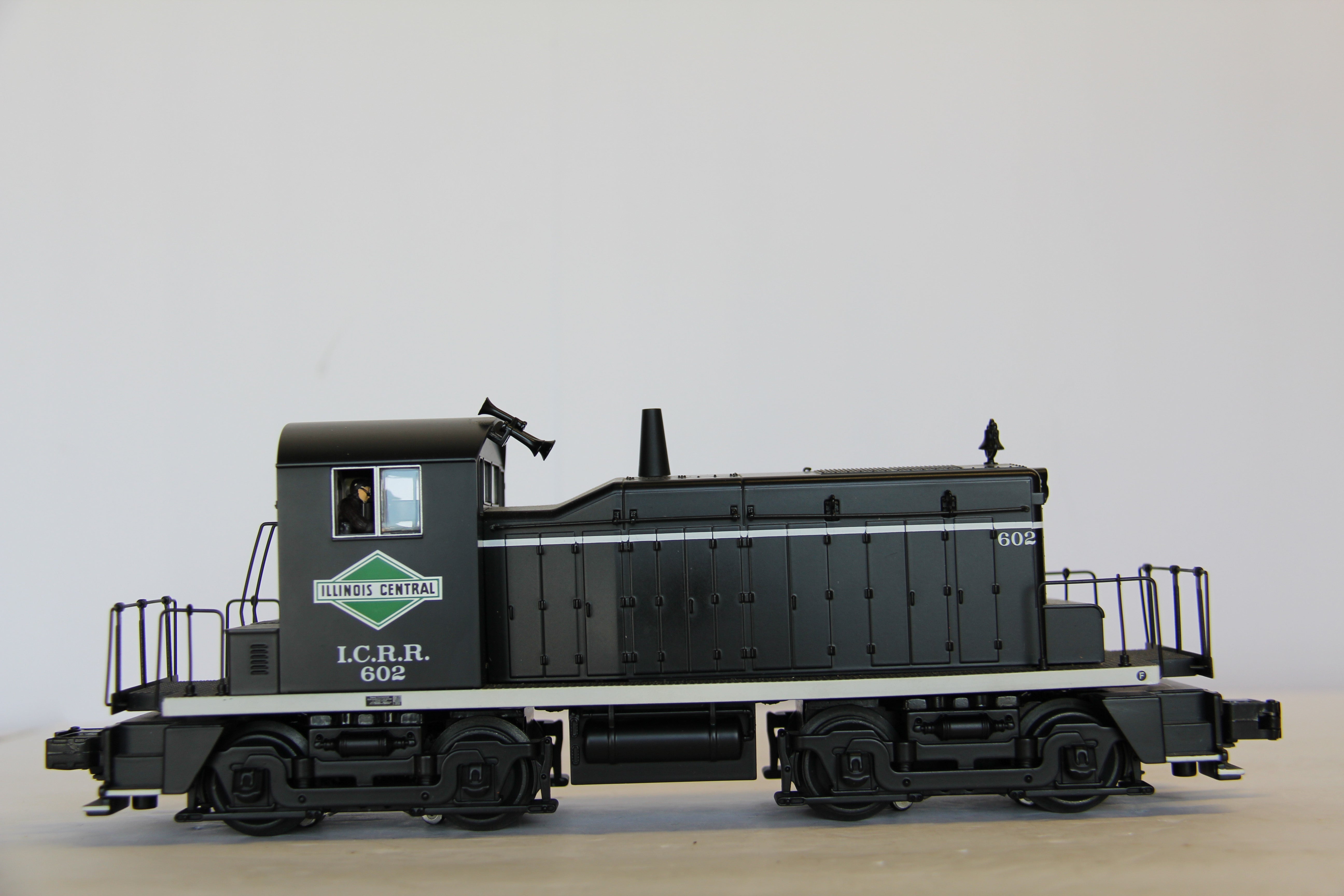 Rail King 30-20377-1 Illinois Central SW-1 Switcher Diesel Engine-Second hand-M6894