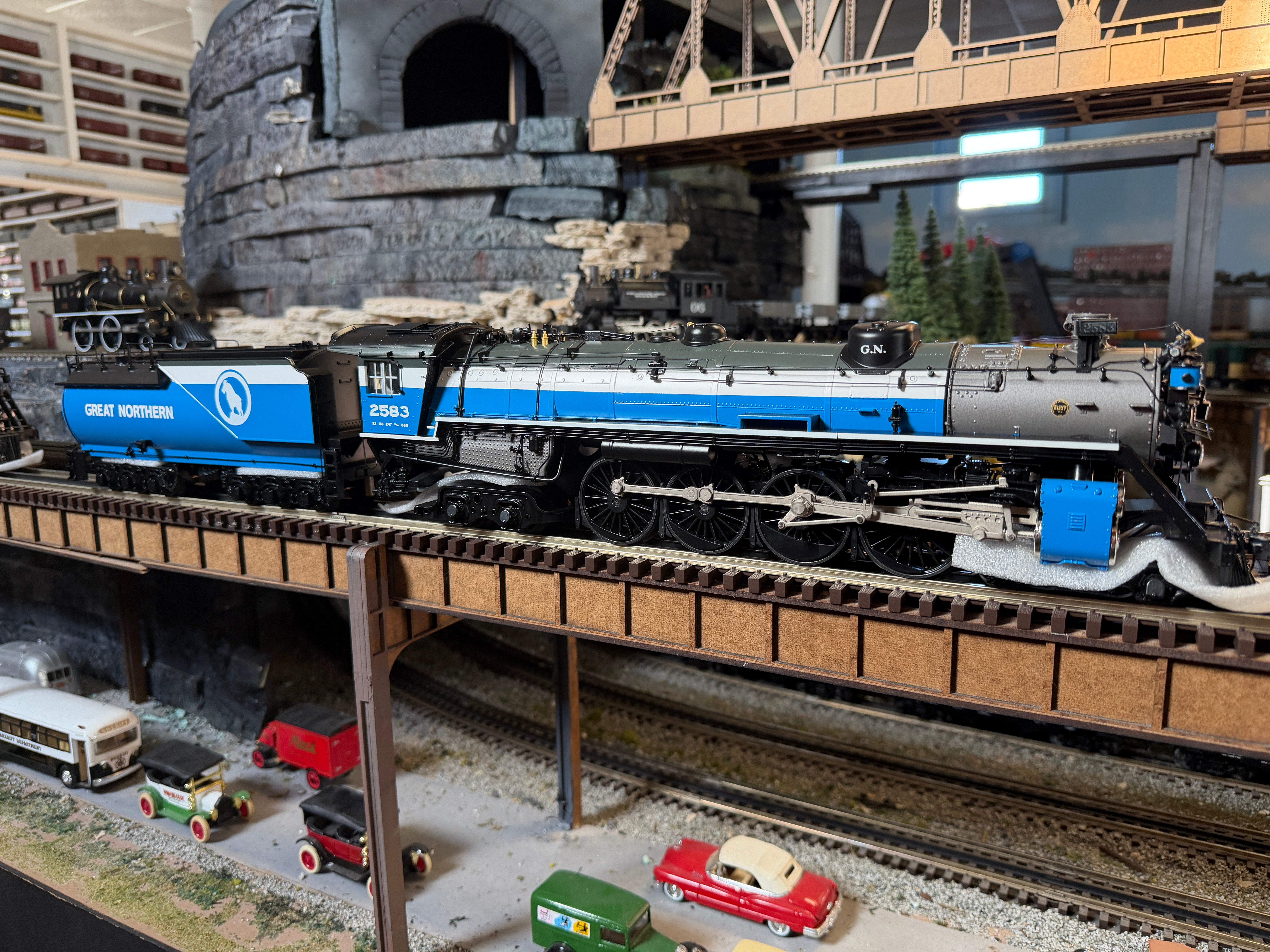 MTH 20-30127-1 - Premier - 4-8-4 Steam Locomotive "Great Northern" #2583 w/ PS3