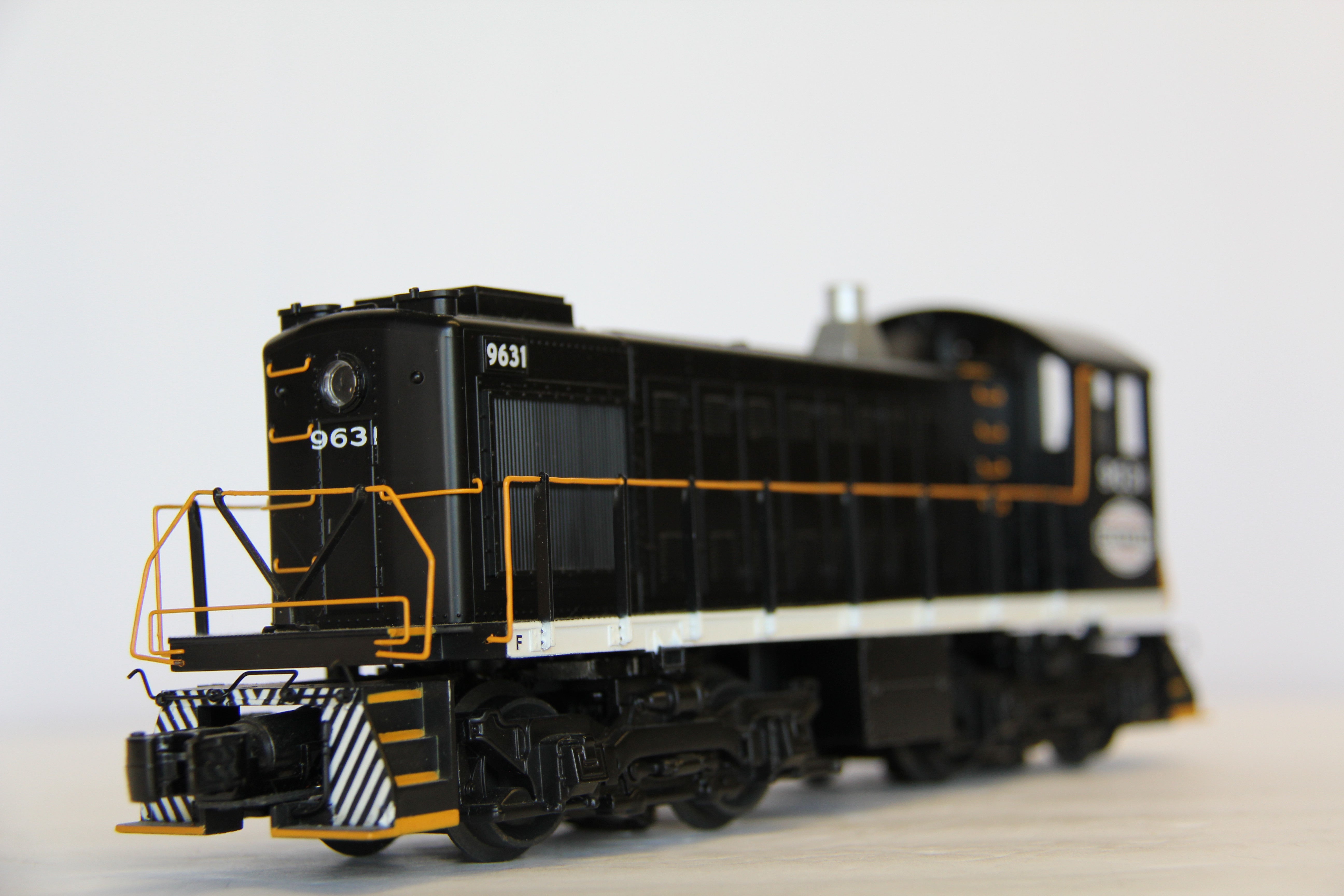 MTH 20-20590-1 New York Central Alco S-2 Switcher Diesel Engine #9631-Second hand-M6896