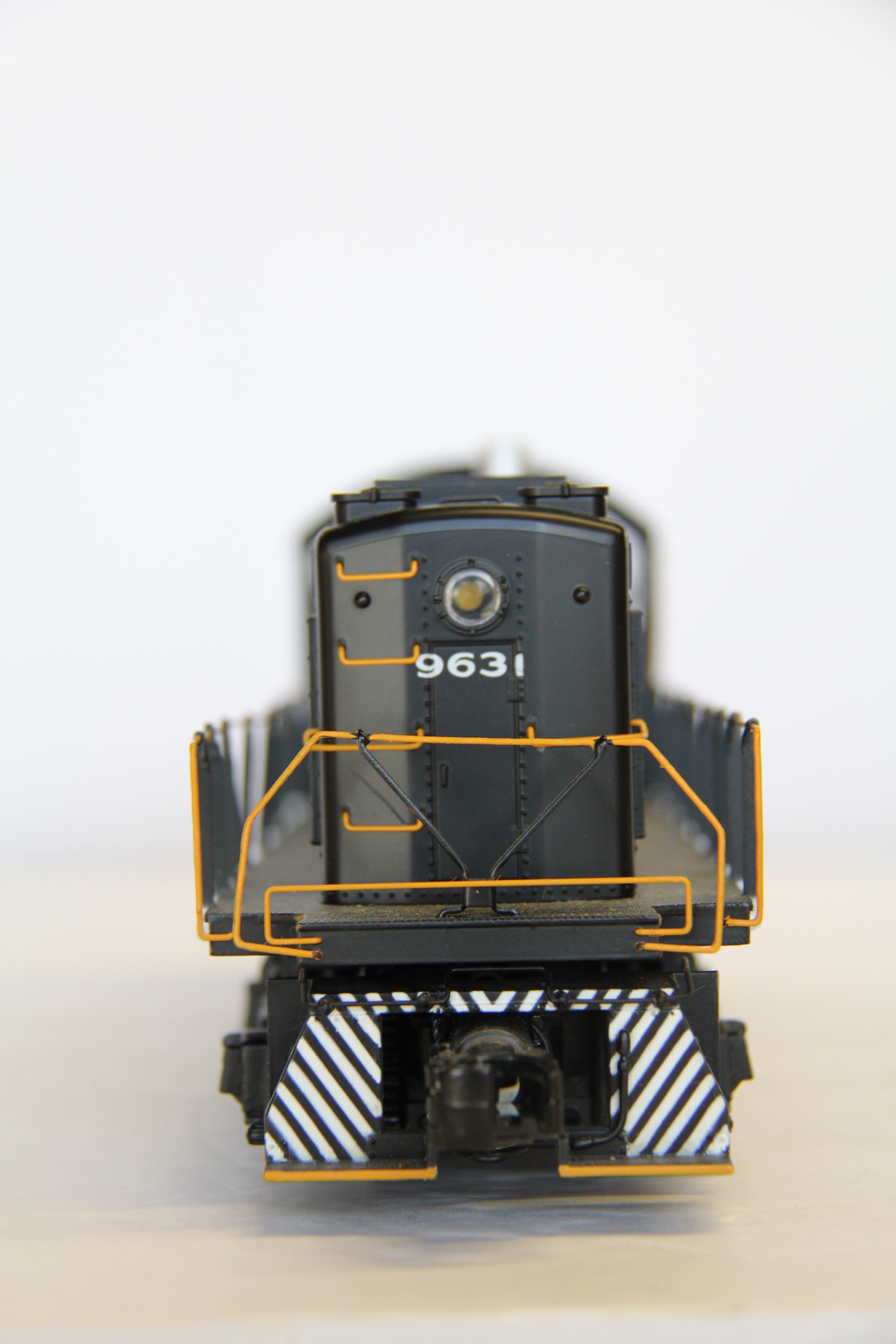 MTH 20-20590-1 New York Central Alco S-2 Switcher Diesel Engine #9631-Second hand-M6896