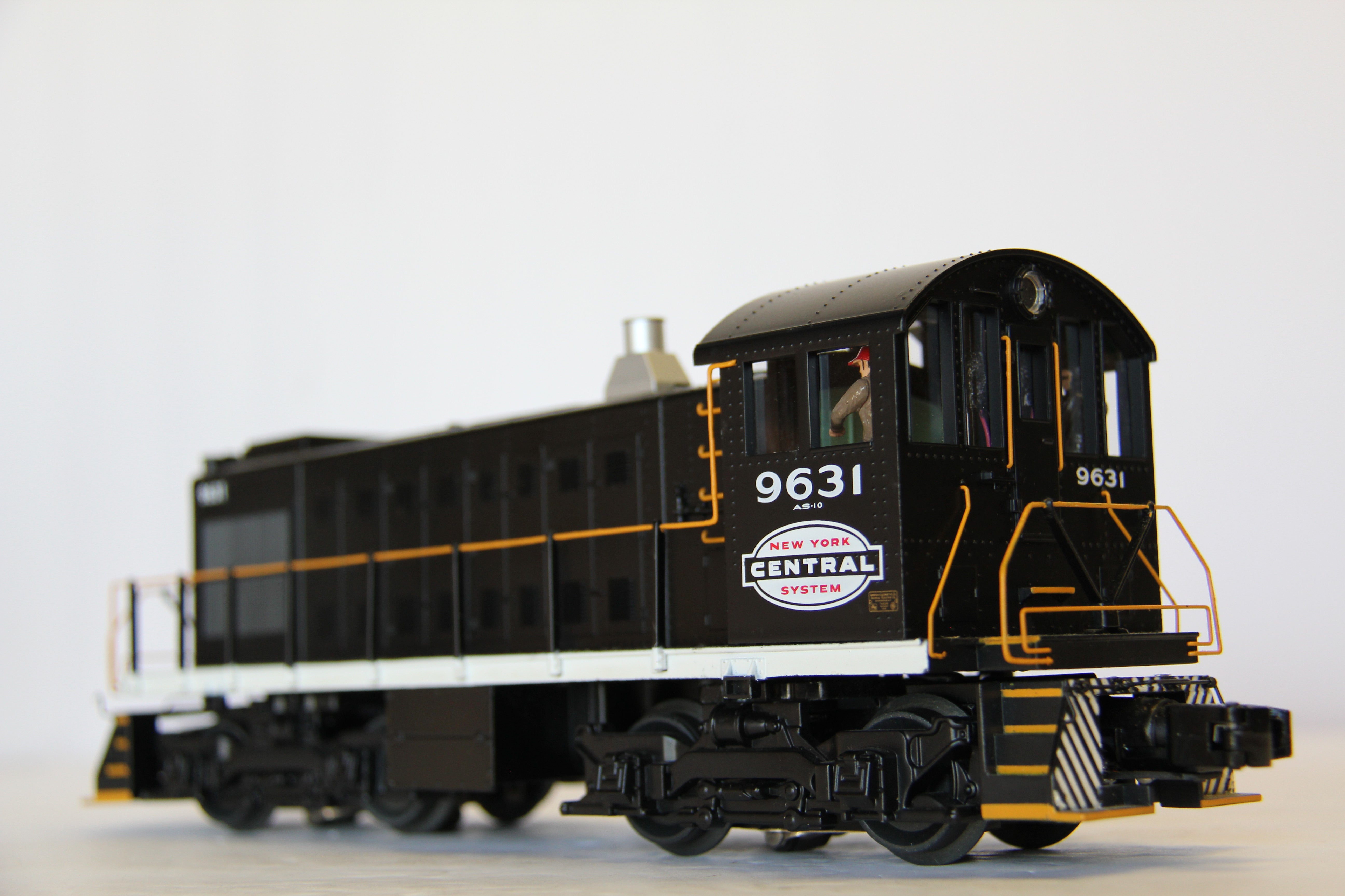 MTH 20-20590-1 New York Central Alco S-2 Switcher Diesel Engine #9631-Second hand-M6896