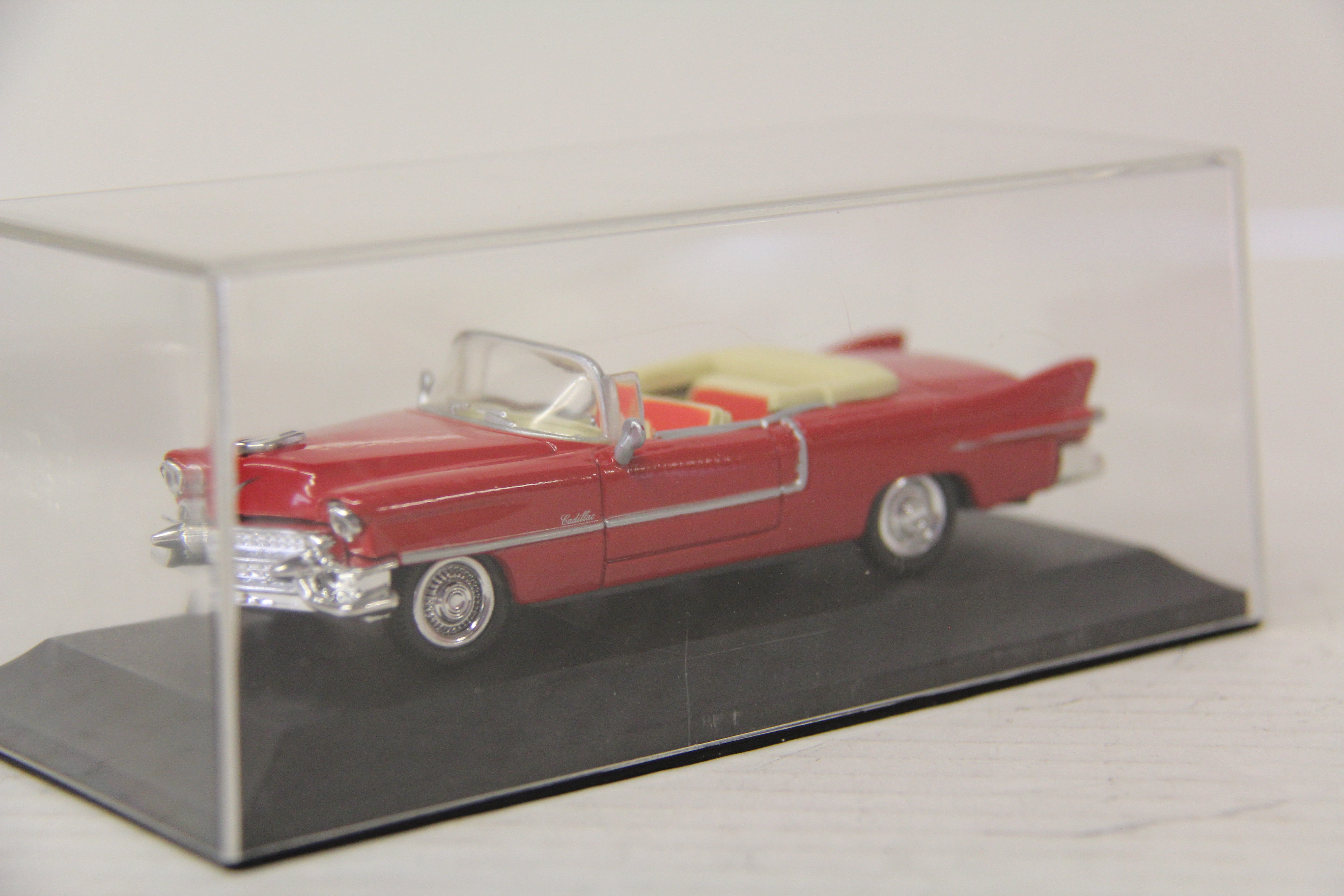 2000 New Ray 1955 Cadillac Eldorado 1:43 Scale Diecast-Second hand-M5801