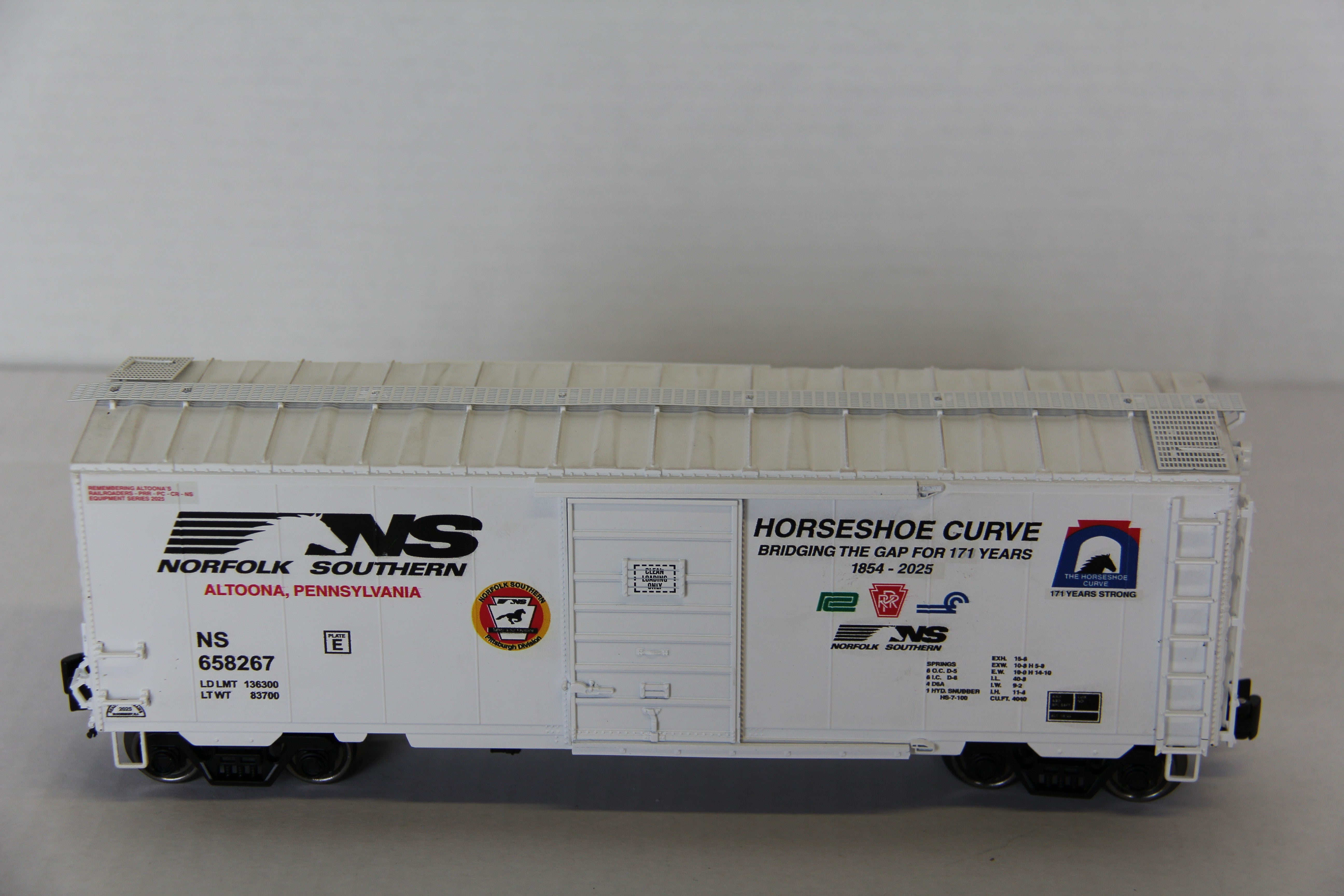 RMT-96447 Norfolk Southern Horseshoe Curve 40' PS-1 Boxcar-Second hand-M7502