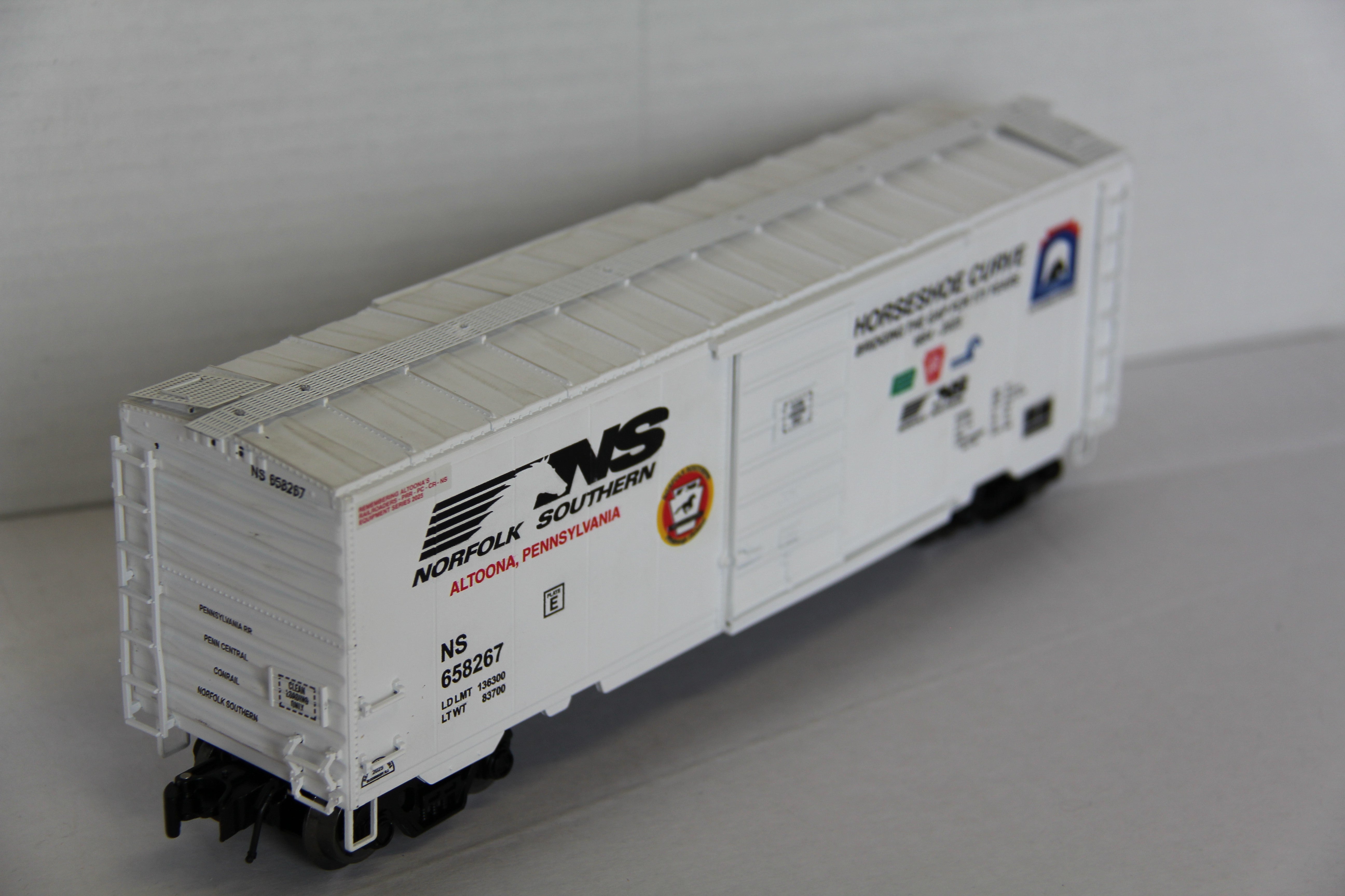 RMT-96447 Norfolk Southern Horseshoe Curve 40' PS-1 Boxcar-Second hand-M7502