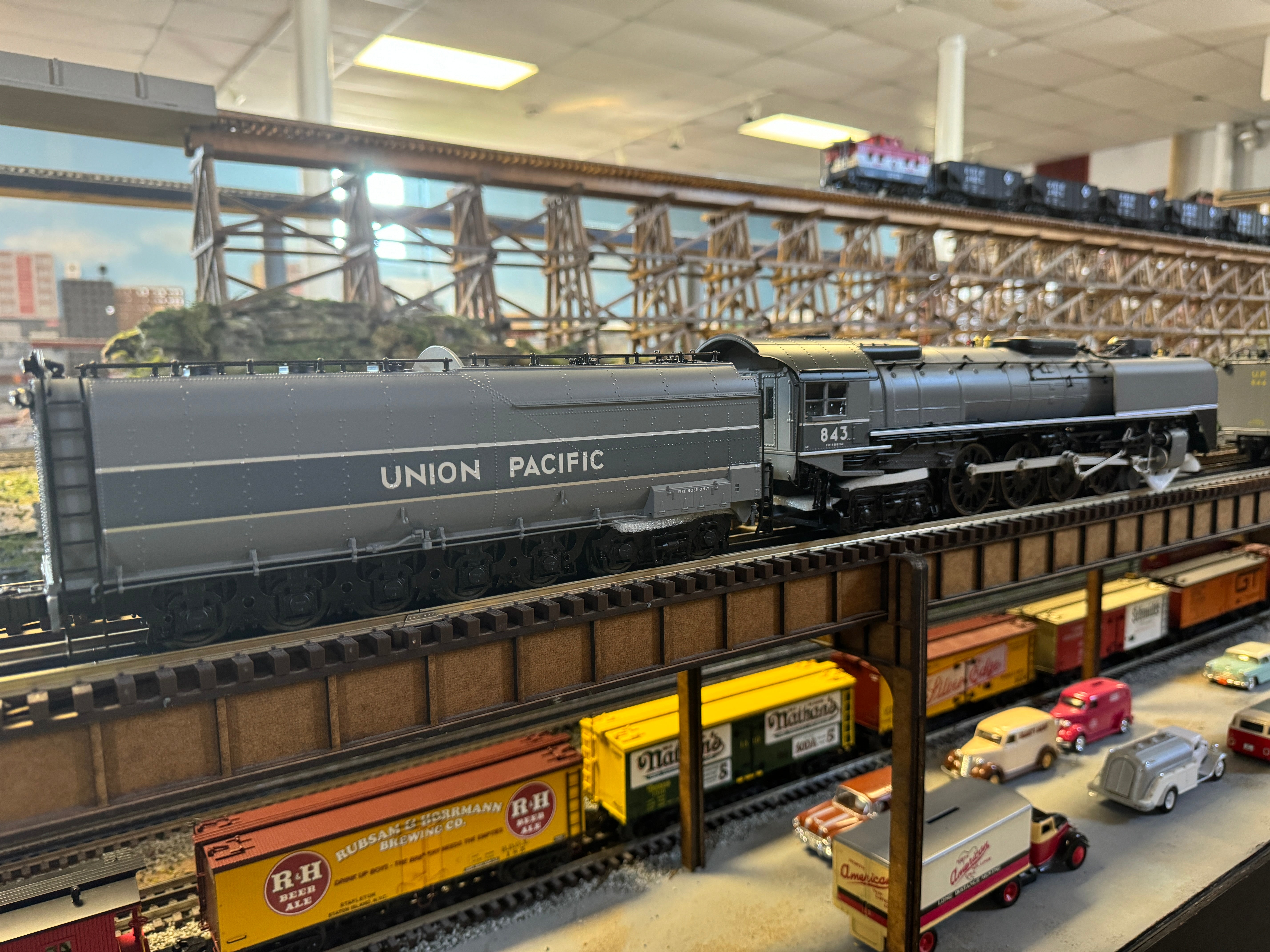 Lionel 2431280 - Legacy FEF-3 Steam Engine "Union Pacific" #843 (Gray/Silver)