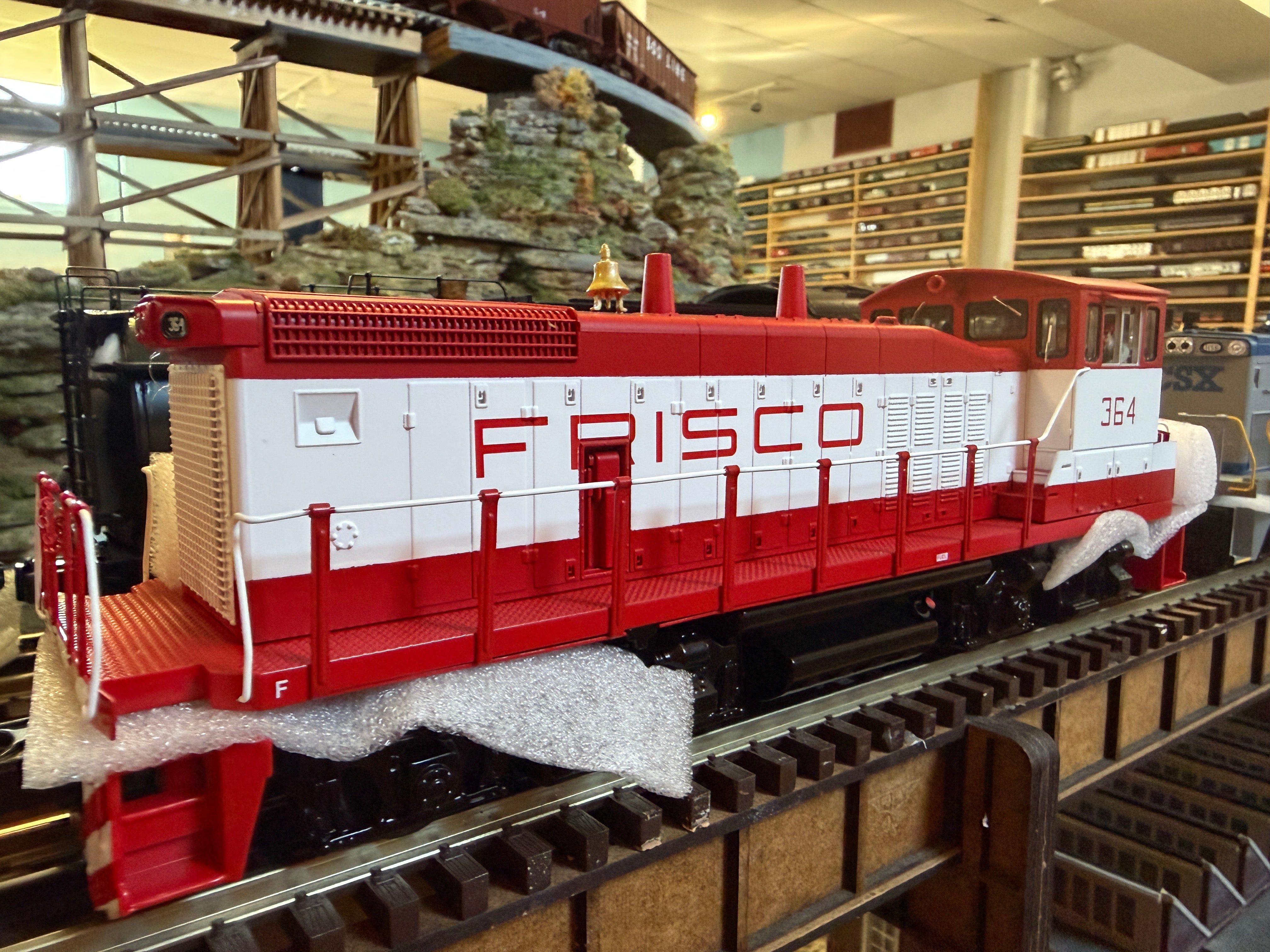 MTH 30-21383-1 - RailKing - MP15DC Diesel Engine "Frisco" #364 w/ PS3