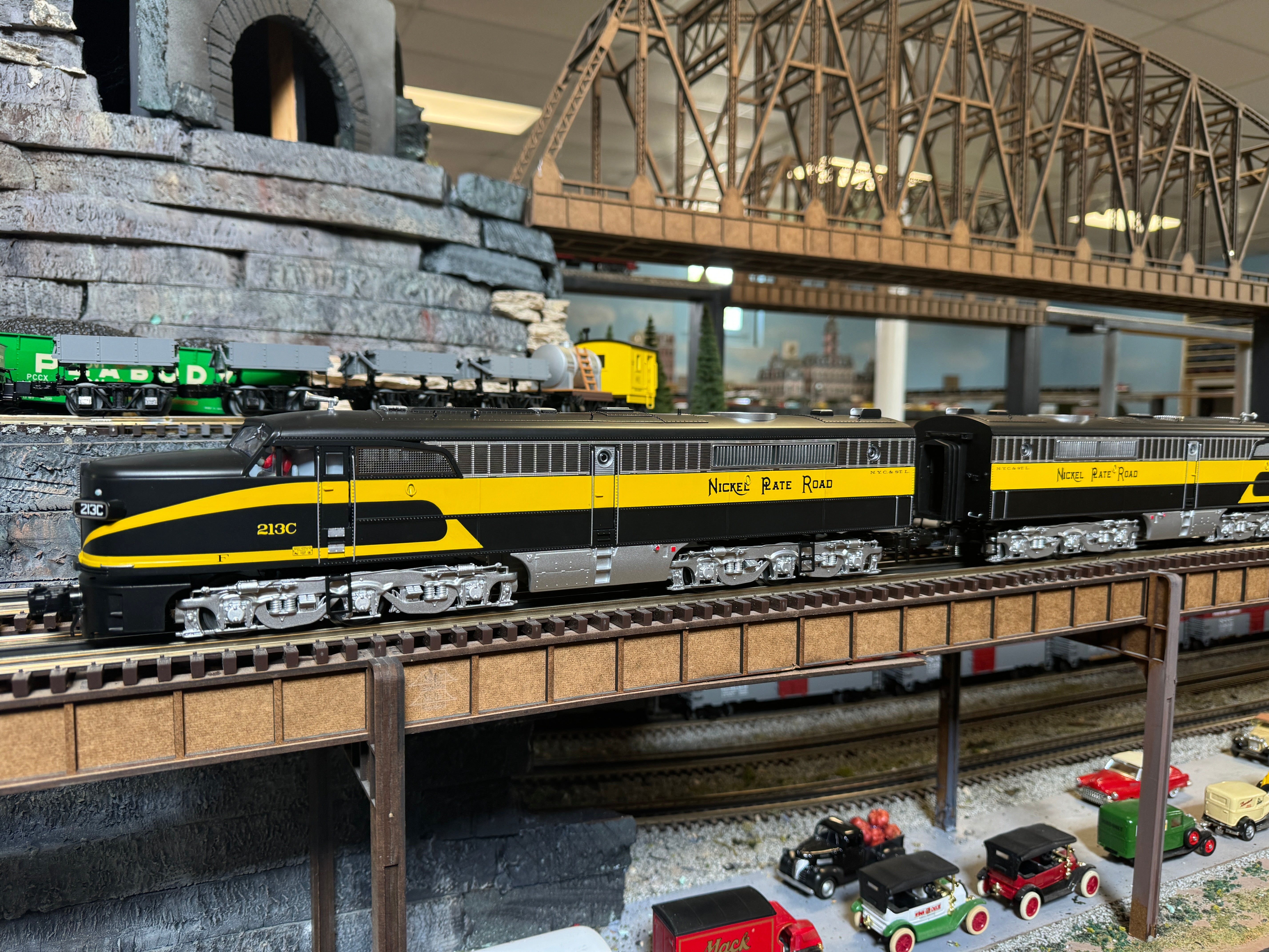 MTH/Atlas - Alco PA A #213C Sleeper Passenger Set "Nickel Plate Road" (Black & Gold) - Custom Run for MrMuffin'sTrains