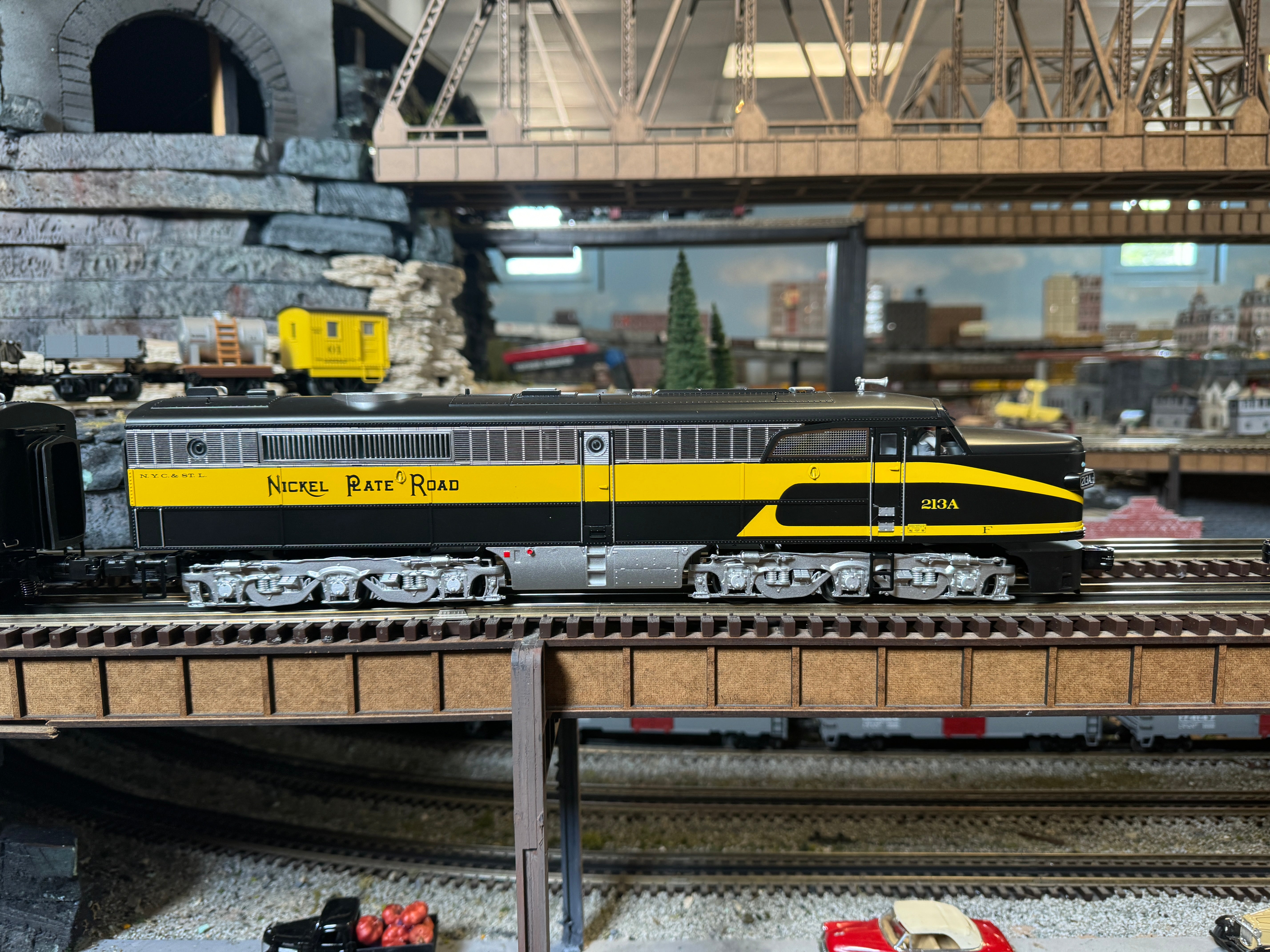 MTH/Atlas - Alco PA A #213A Sleeper Passenger Set "Nickel Plate Road" (Black & Gold) - Custom Run for MrMuffin'sTrains