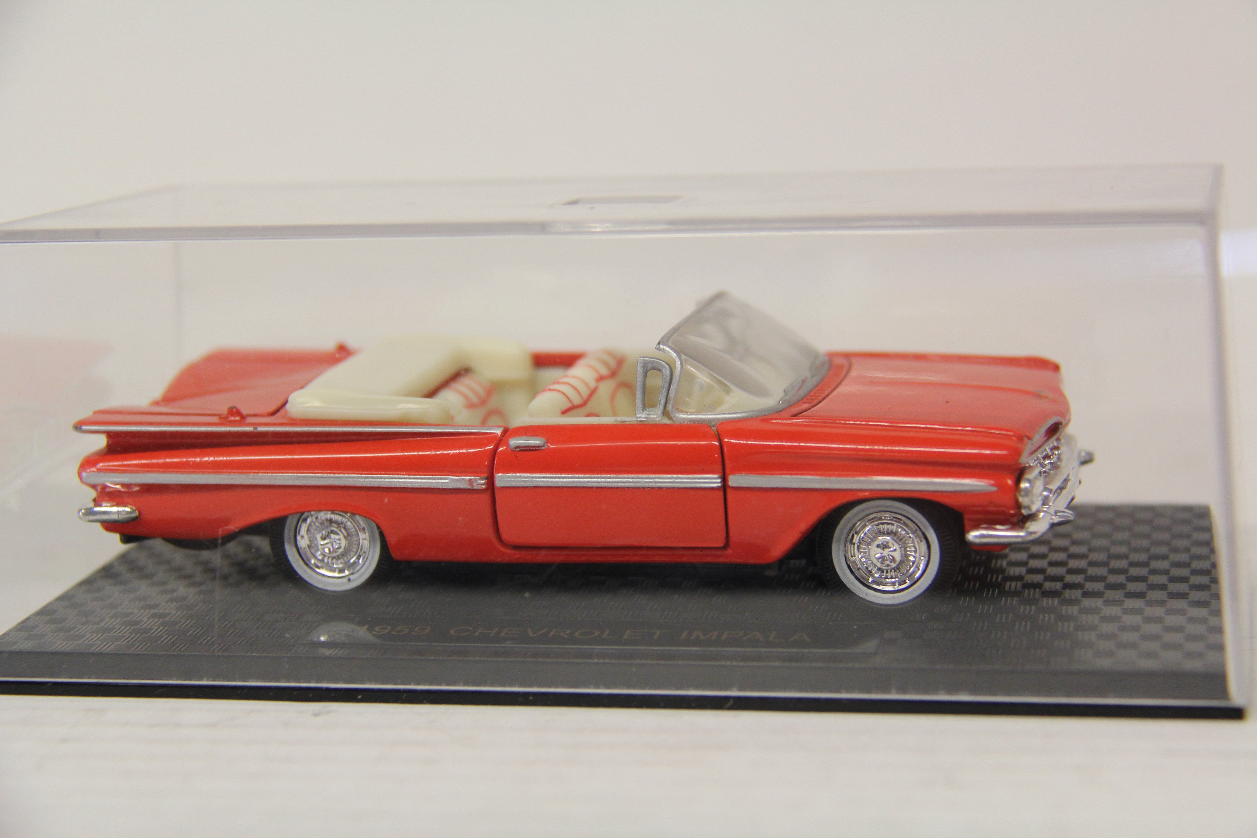 1998 Road Champs 1959 Chevrolet Impala -1:43 Scale Diecast-Second hand-M5815