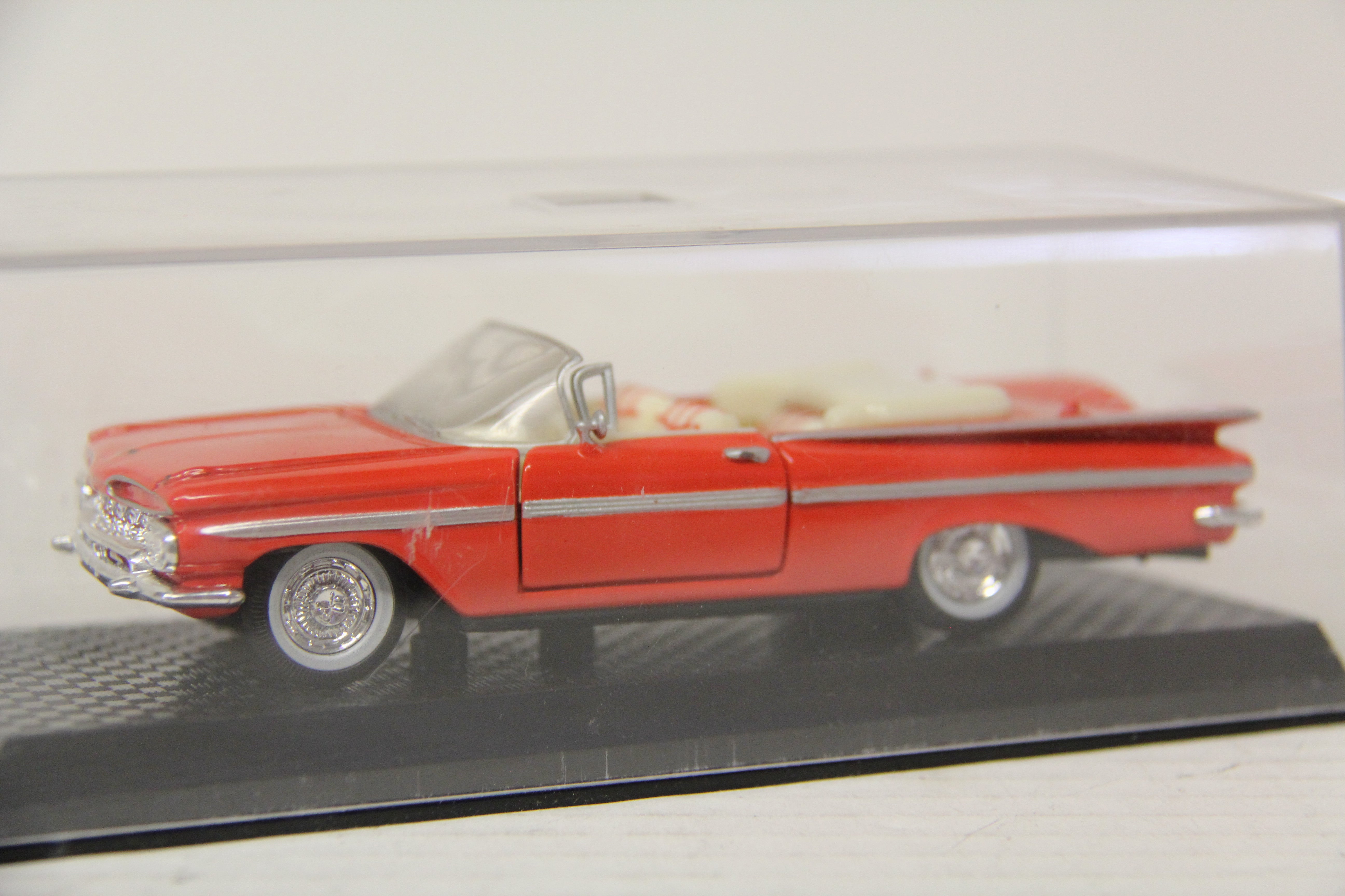 1998 Road Champs 1959 Chevrolet Impala -1:43 Scale Diecast-Second hand-M5815