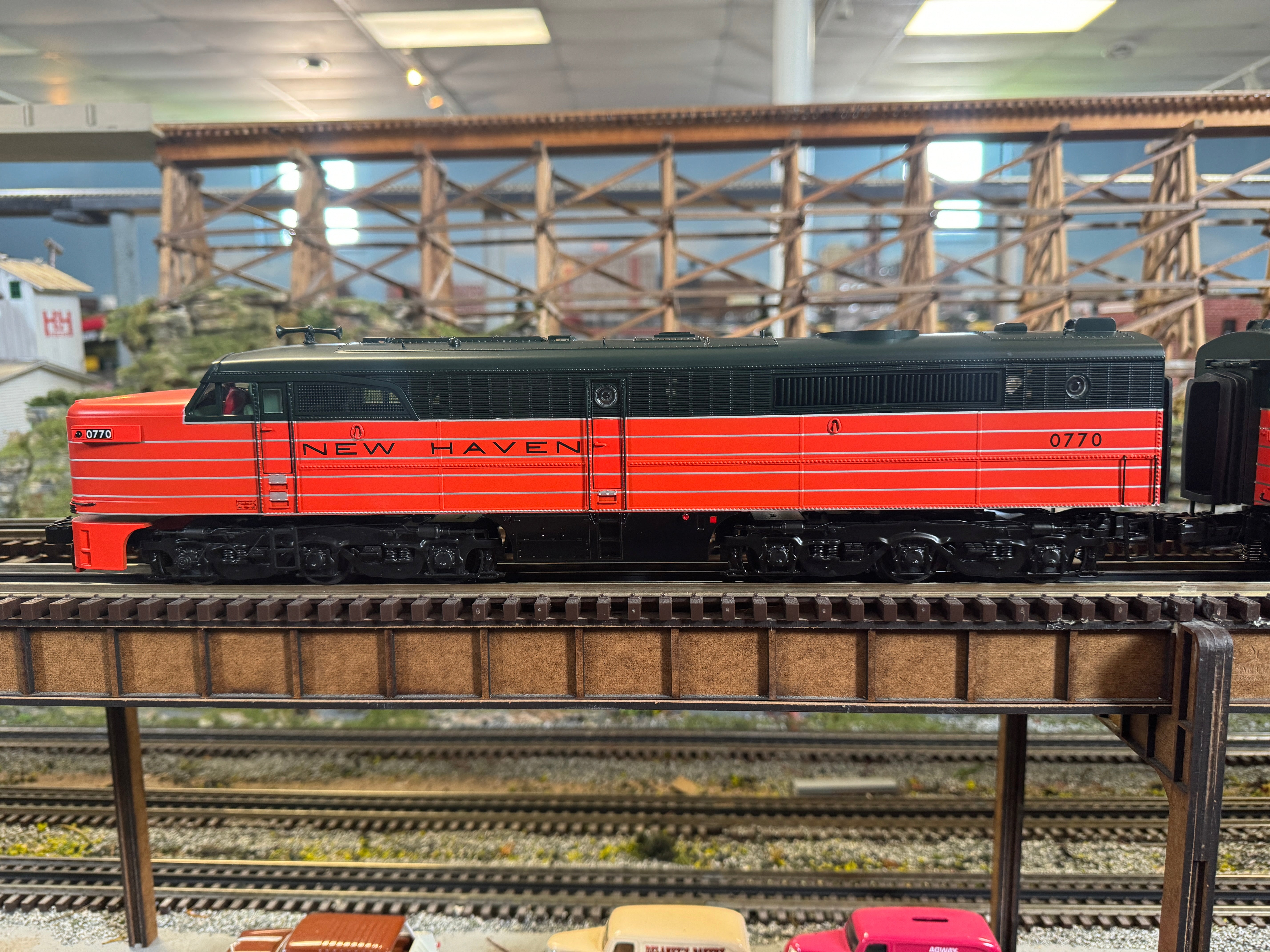 MTH 20-21890-1 - Alco PA A Unit Diesel Locomotive "New Haven" #0770 w/ PS3 - Custom Run for MrMuffin'sTrains