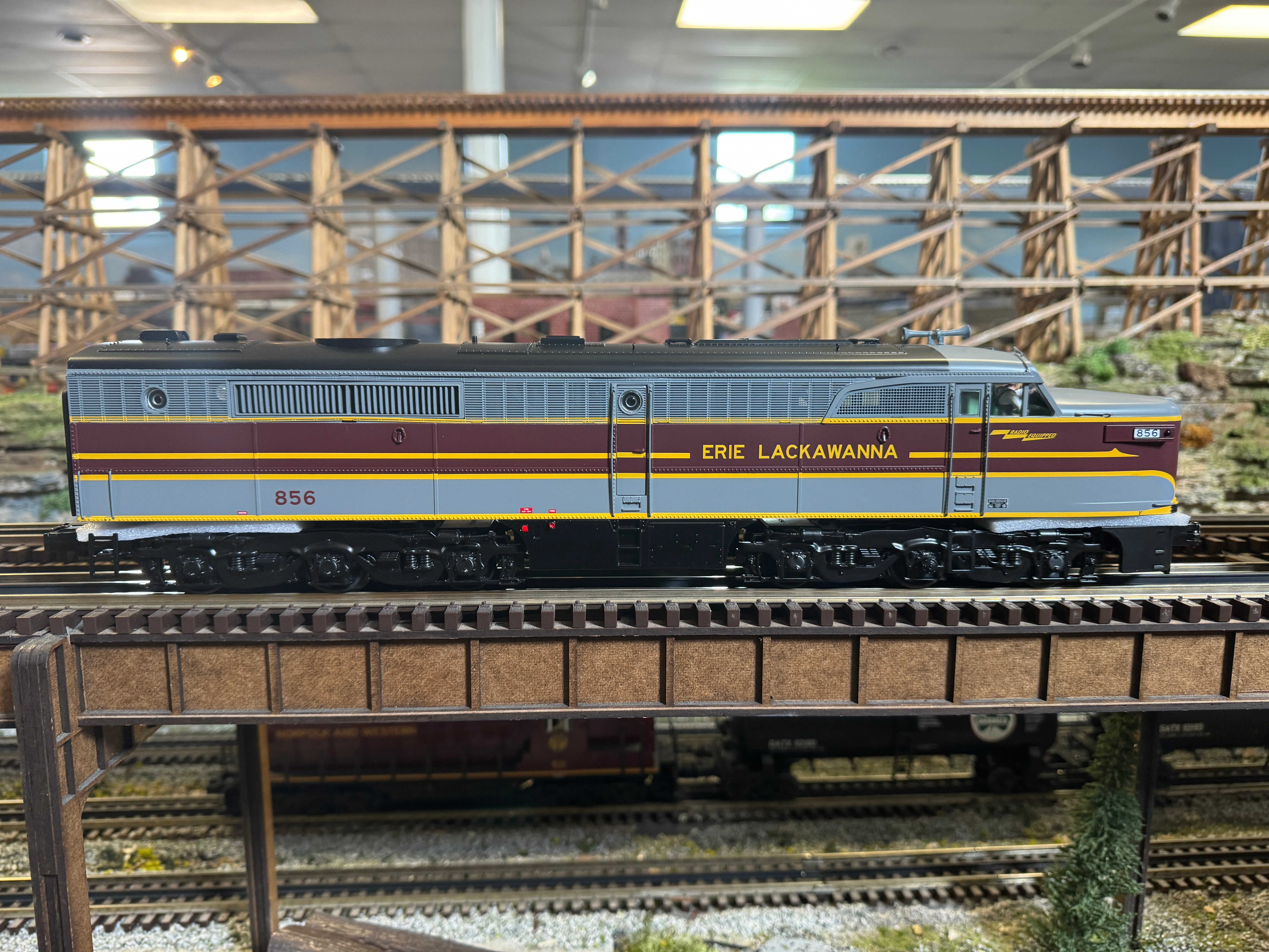 MTH 20-21867-1 - Alco PA A Unit Diesel Locomotive "Erie Lackawanna" #859 w/ PS3