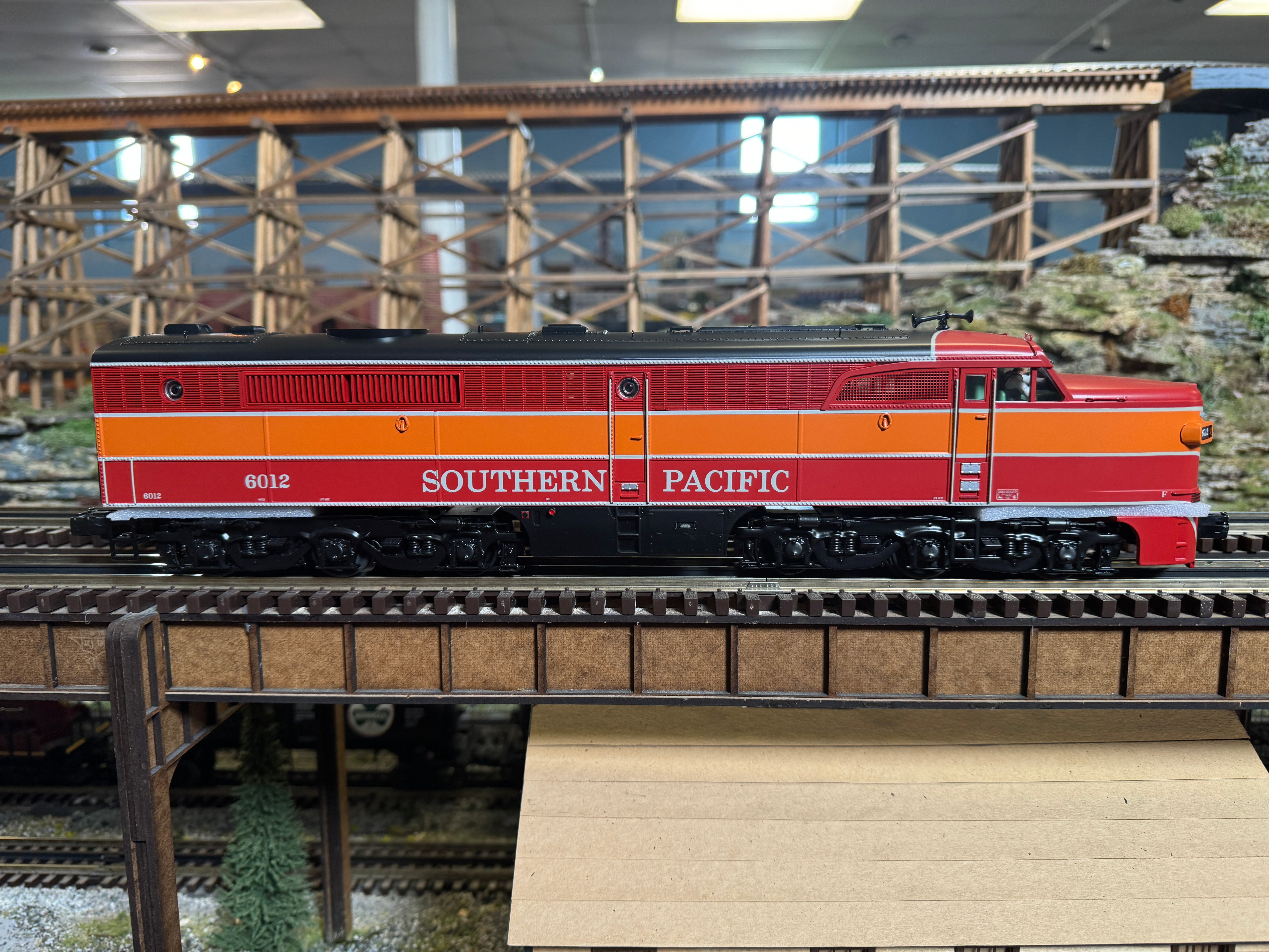 MTH 20-21868-1 - Alco PA A Unit Diesel Locomotive "Southern Pacific" #6009 w/ PS3 (Daylight)