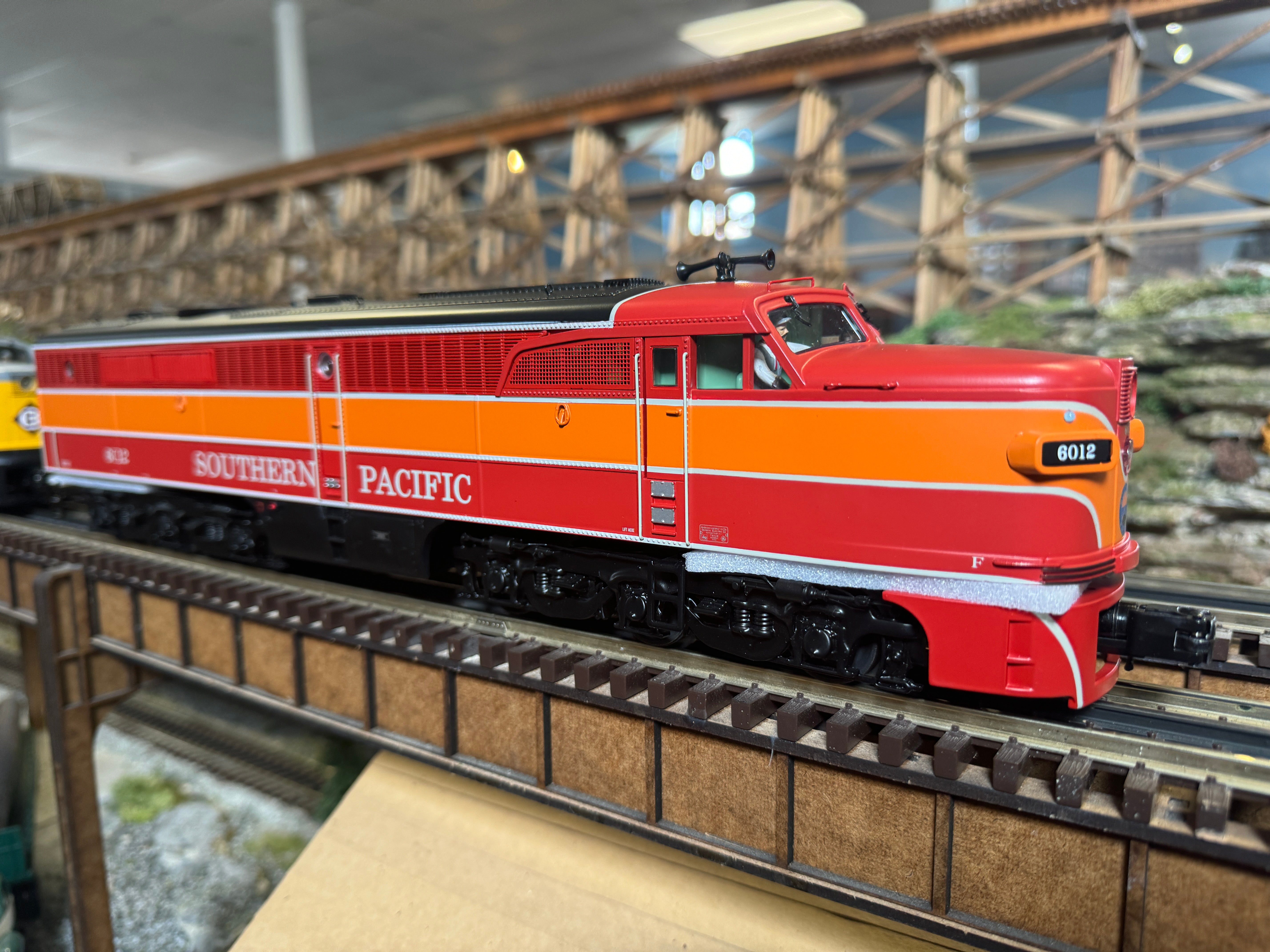 MTH 20-21868-1 - Alco PA A Unit Diesel Locomotive "Southern Pacific" #6009 w/ PS3 (Daylight)