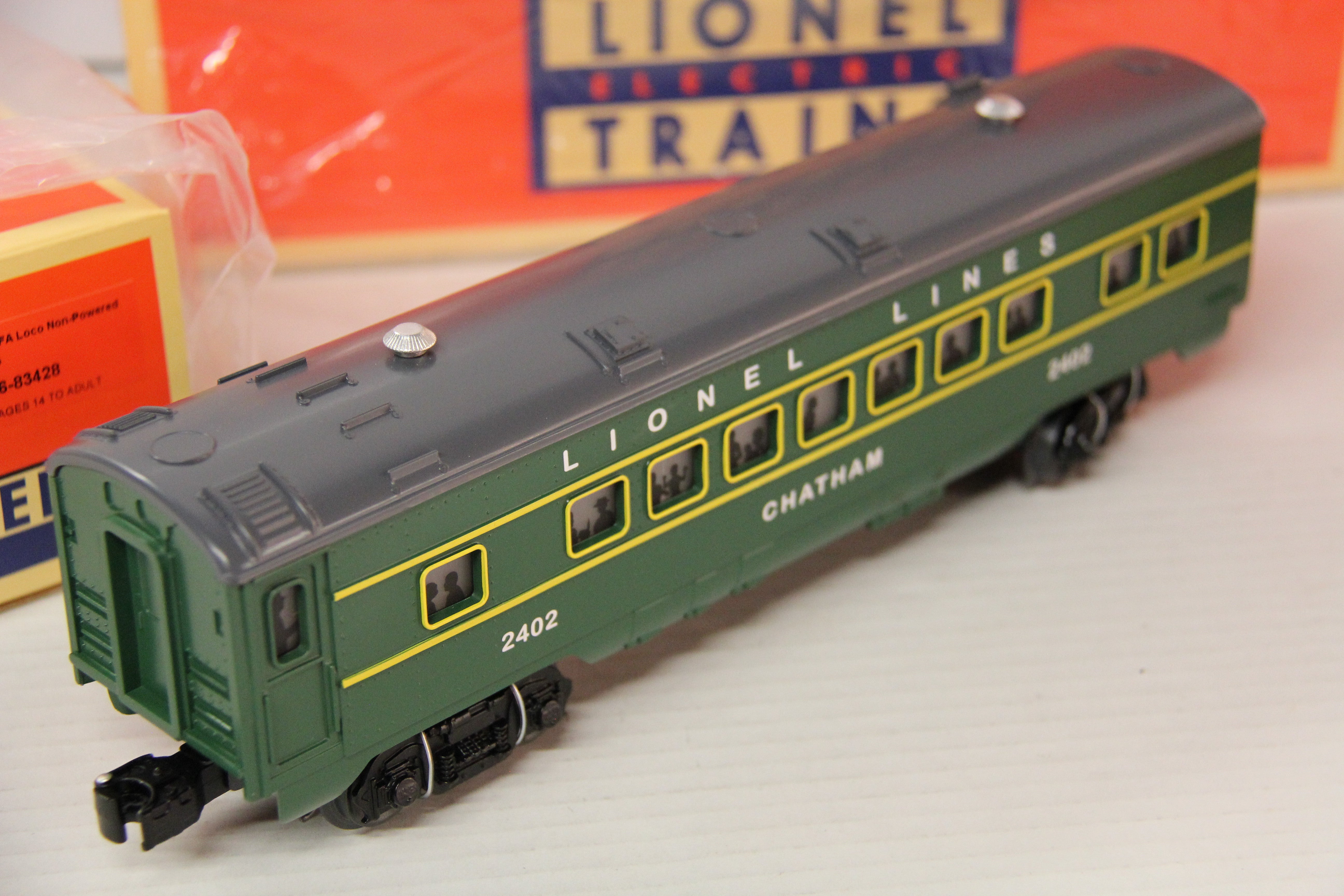 Lionel No. 2021 Green Passenger Set w/ 027 Lionel 6-83427-Post War ALCO FA Loco  w/ Horn With Magne-Traction-Second hand-M7095