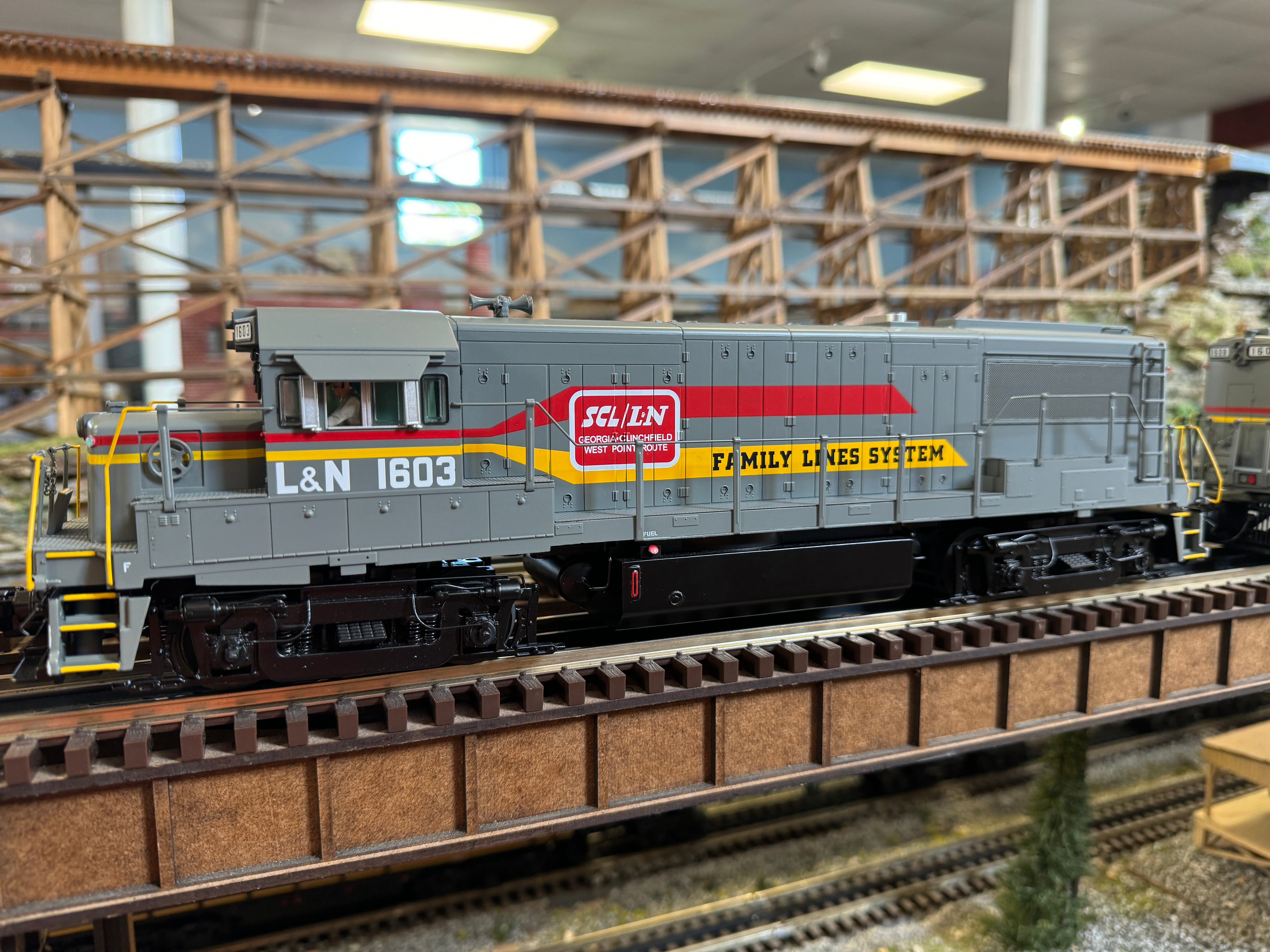 MTH 20-21848-1 - U25B Diesel Engine "Louisville & Nashville" #1603 w/ PS3