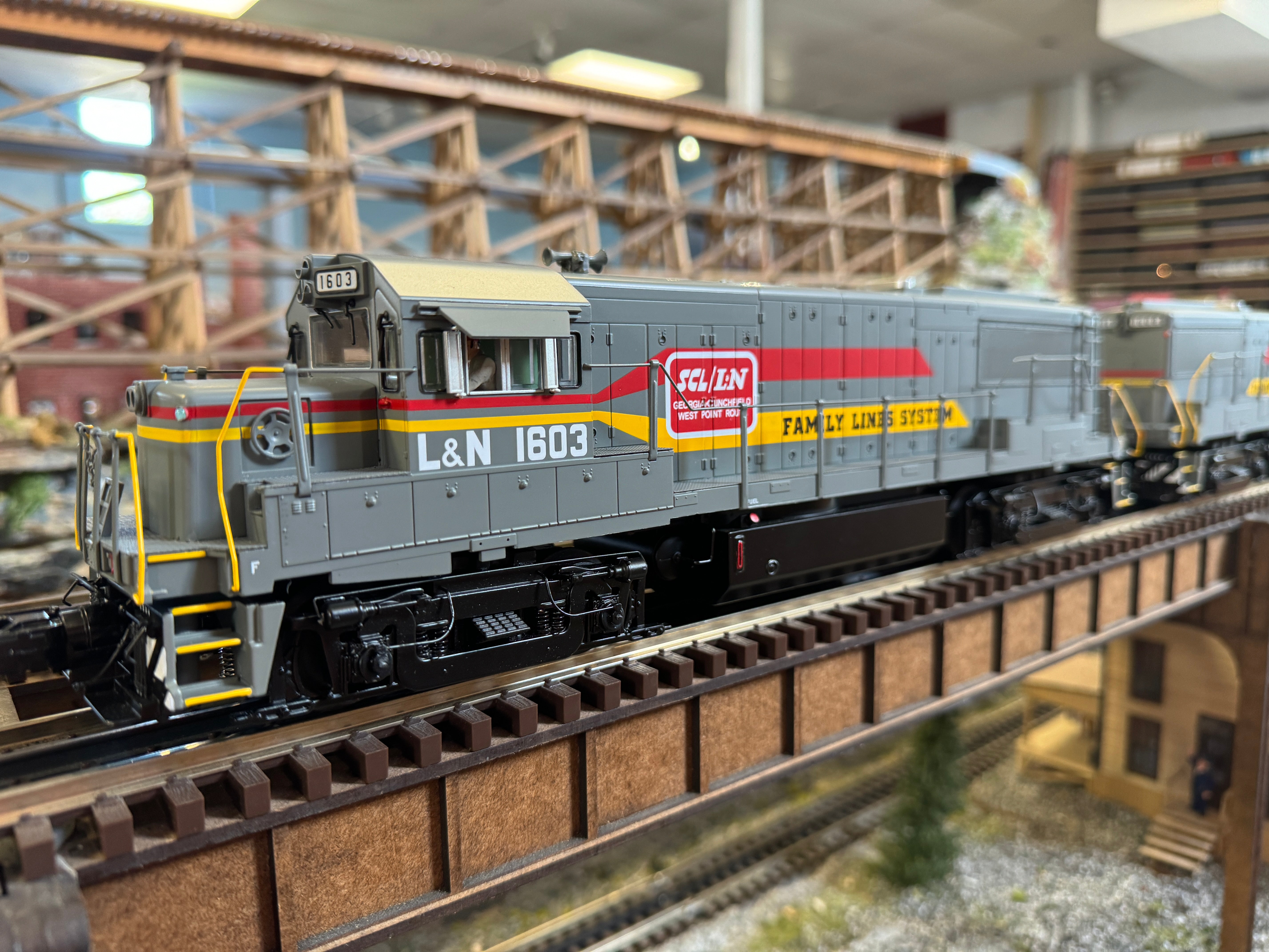 MTH 20-21848-1 - U25B Diesel Engine "Louisville & Nashville" #1603 w/ PS3