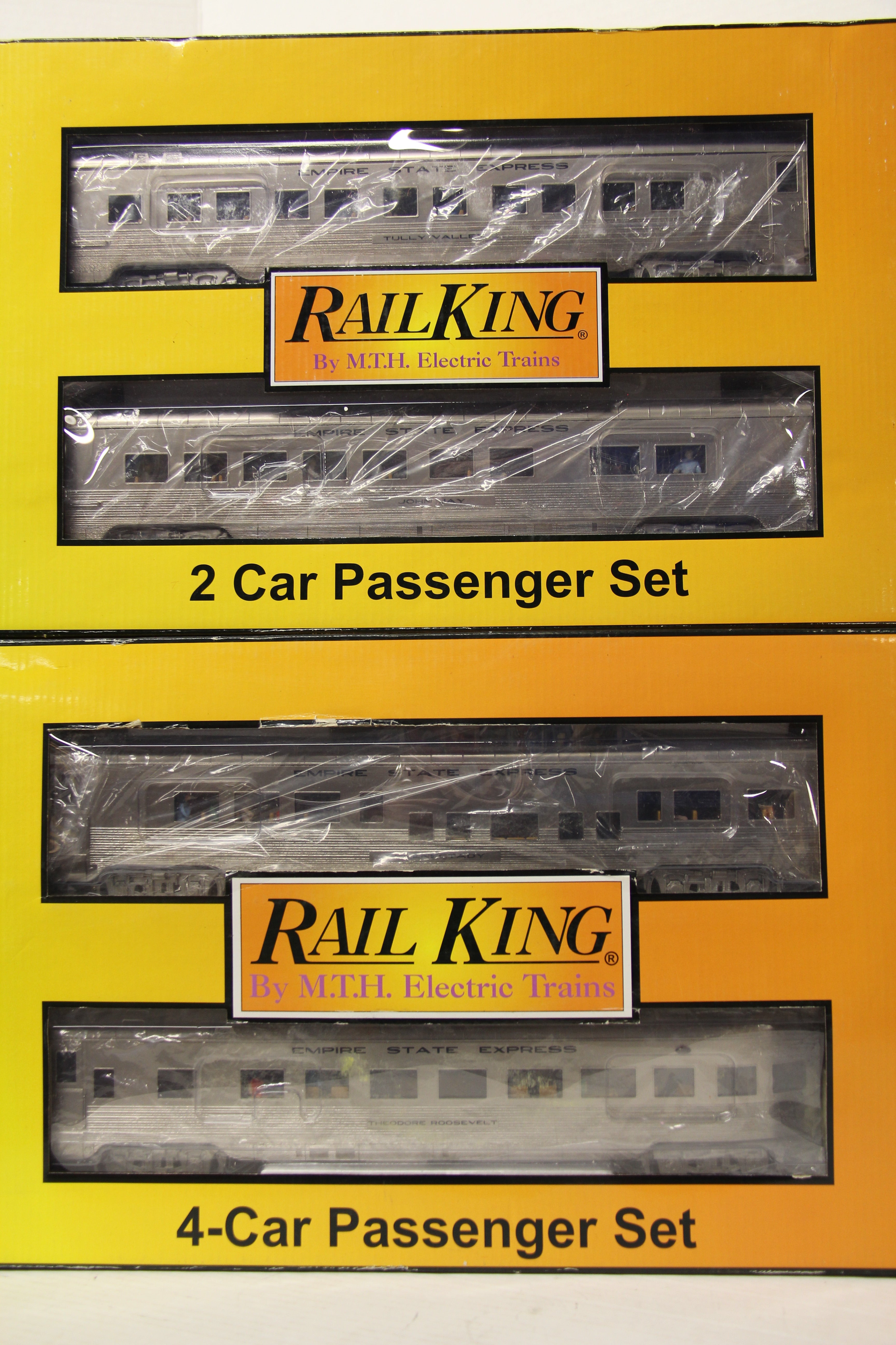 Rail King 30-68059 & 30-68058 New York Central 60' Streamlined Passenger 6 Car Set-Second hand-M5836