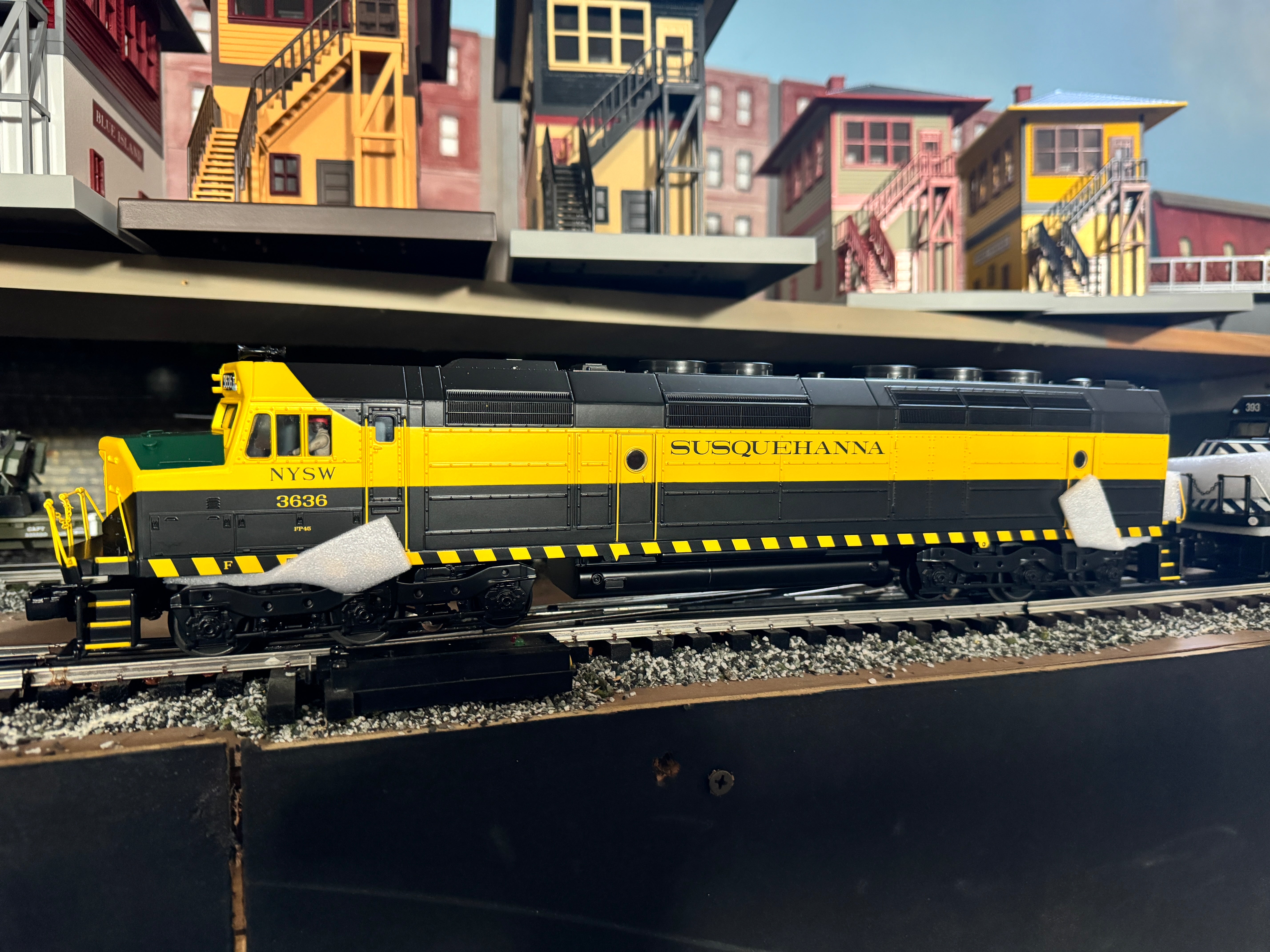 MTH 30-21218-1 - FP45 Diesel Locomotive "Susquehanna" #3636 w/ PS3