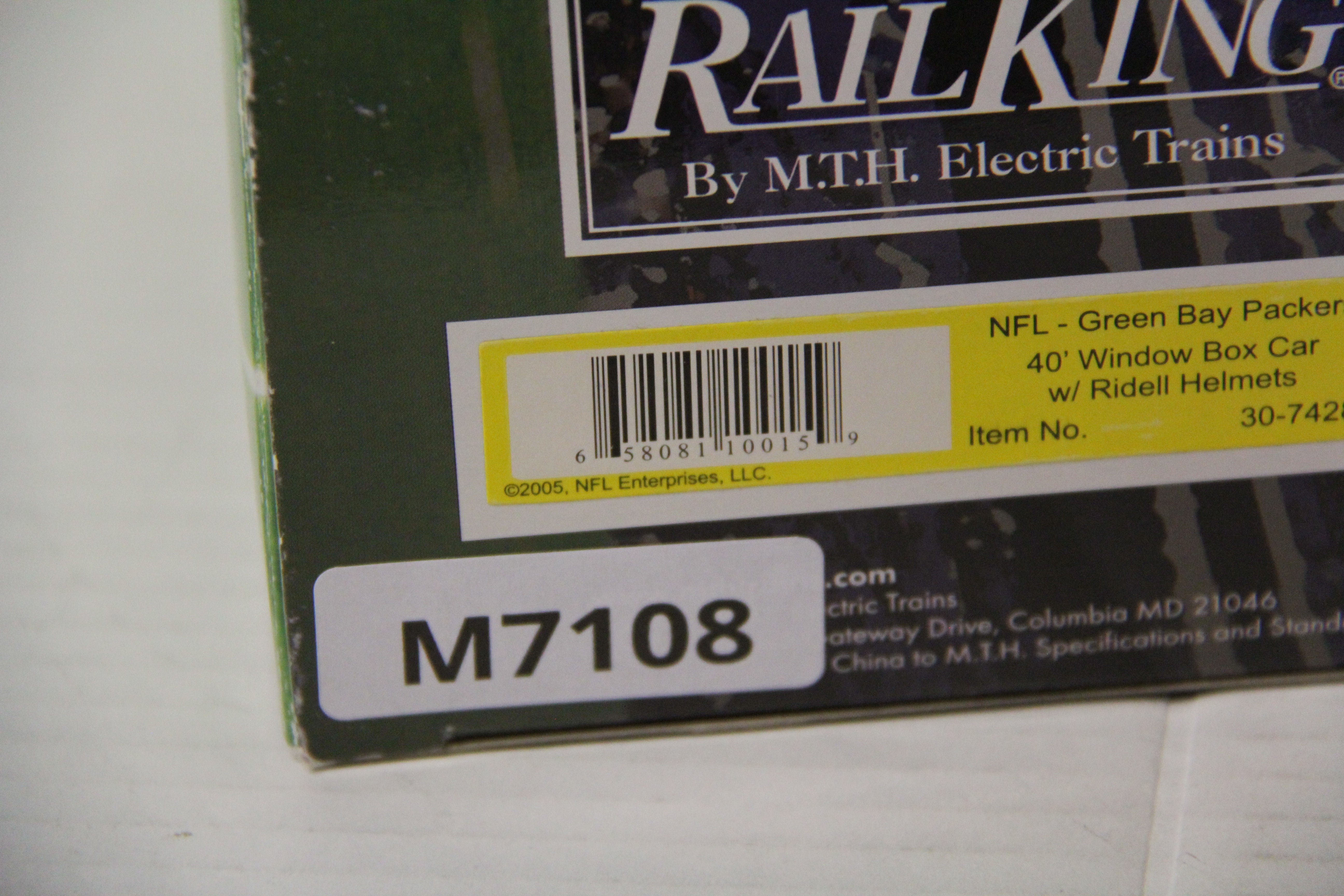Rail King 30-74285 NFL Green Bay Packers 40' Window Box Car w/ Ridell Helmets-Second hand-M7108