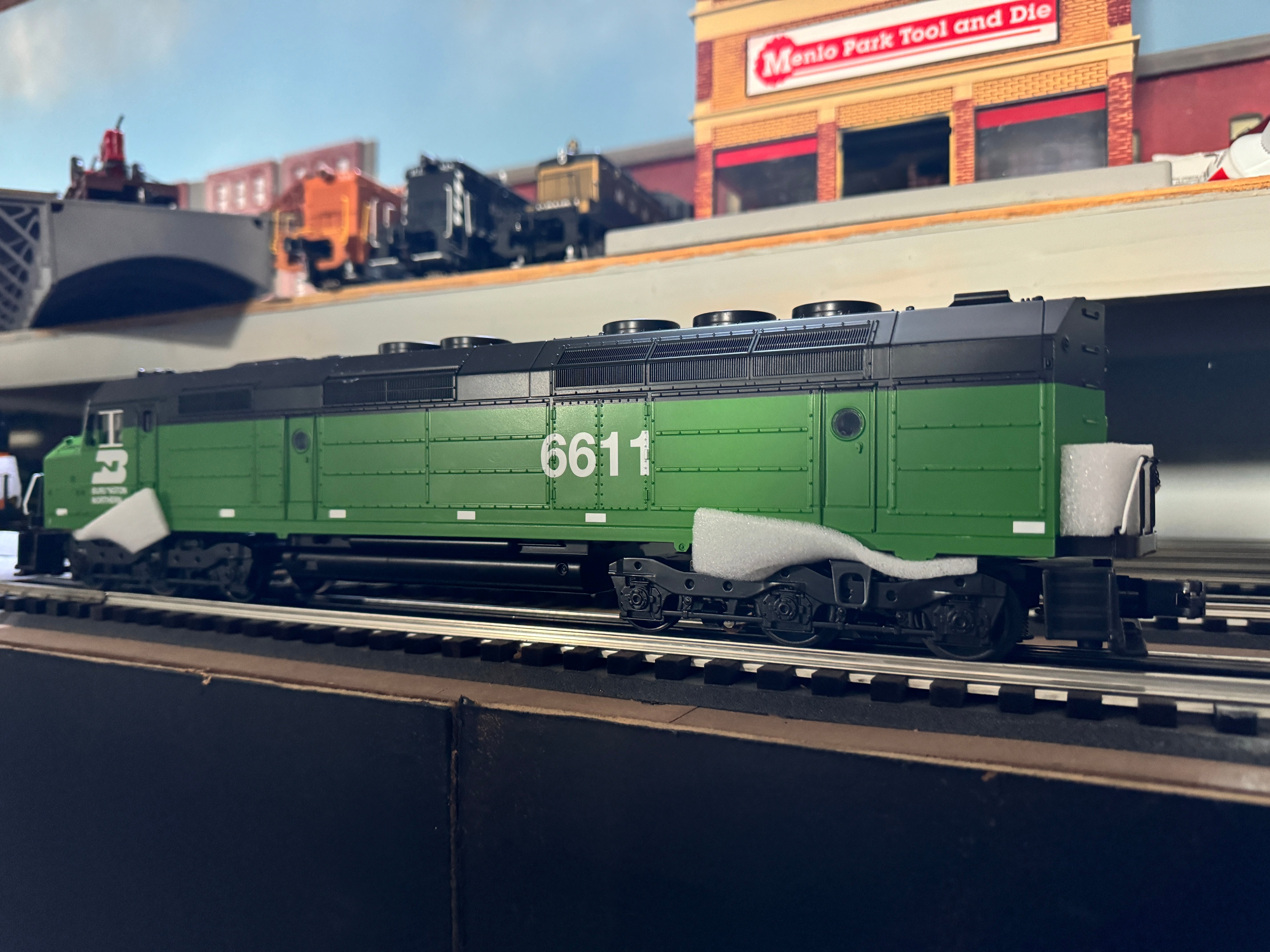 MTH 30-21219-1 - FP45 Diesel Locomotive "Burlington Northern" #6611 w/ PS3