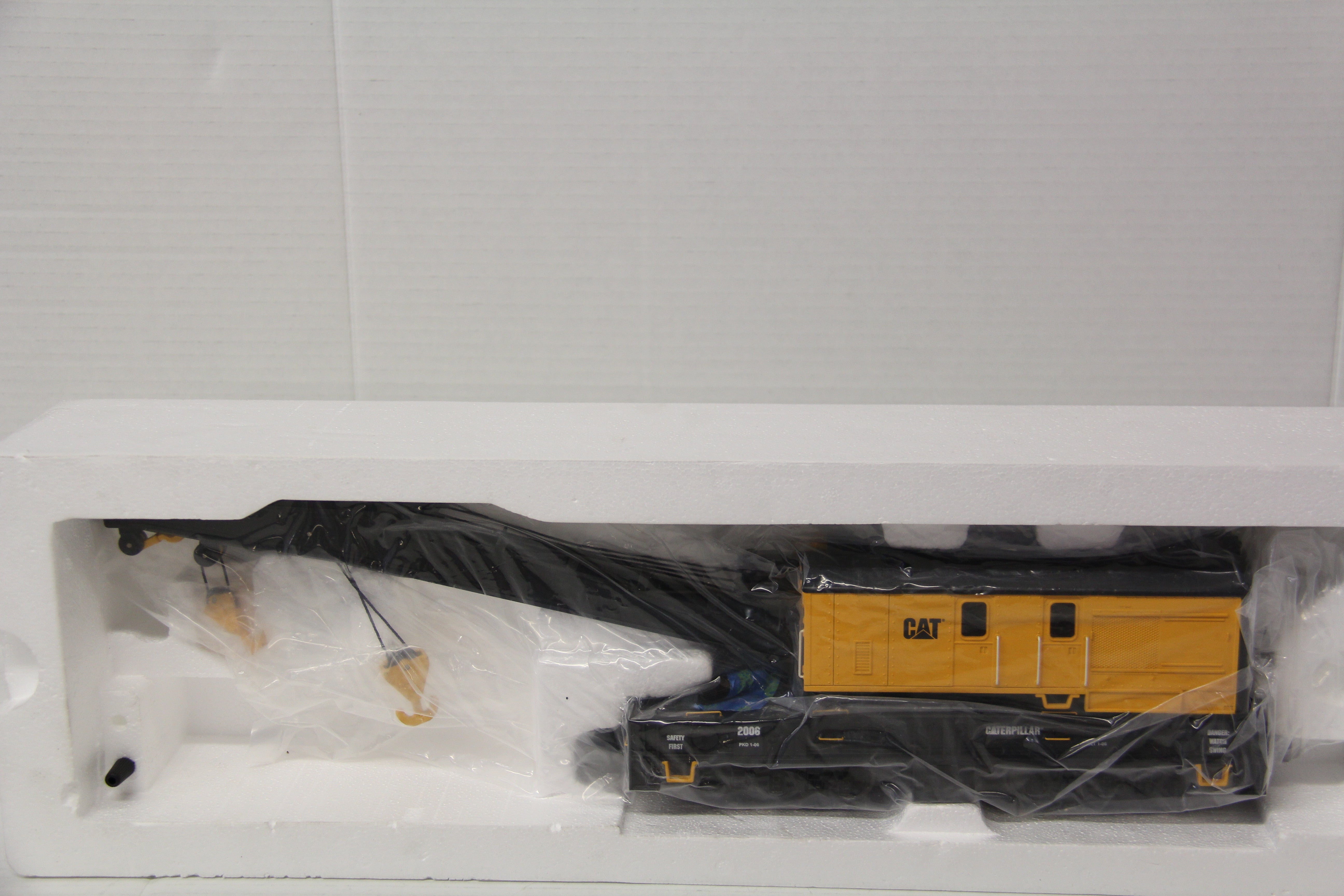 MTH 20-98521 Caterpillar #2006 Crane Car-Second hand-M7111