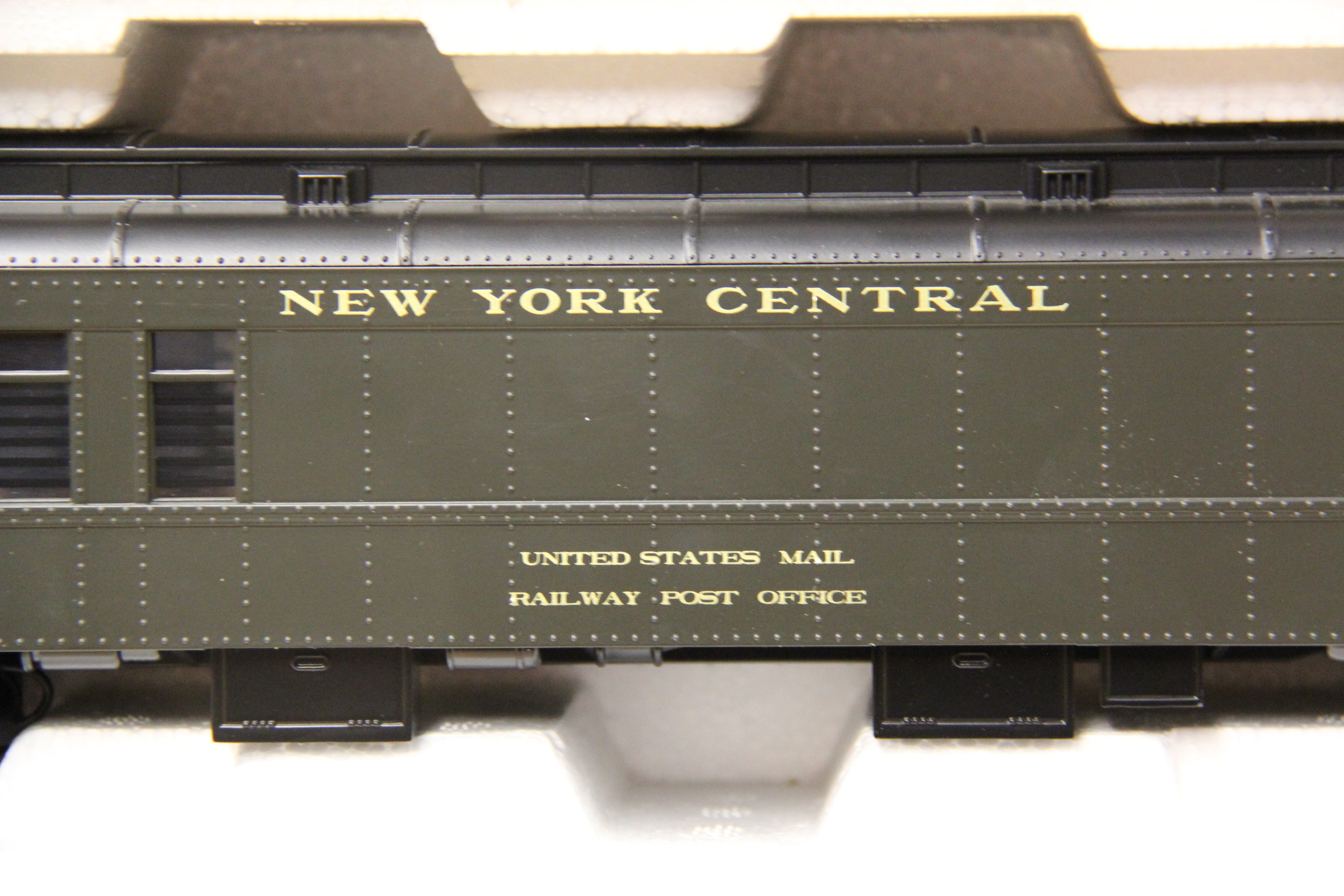 Rail King 30-69173 New York Central 60' Madison Passenger 4 Car Set-Second hand-M5839