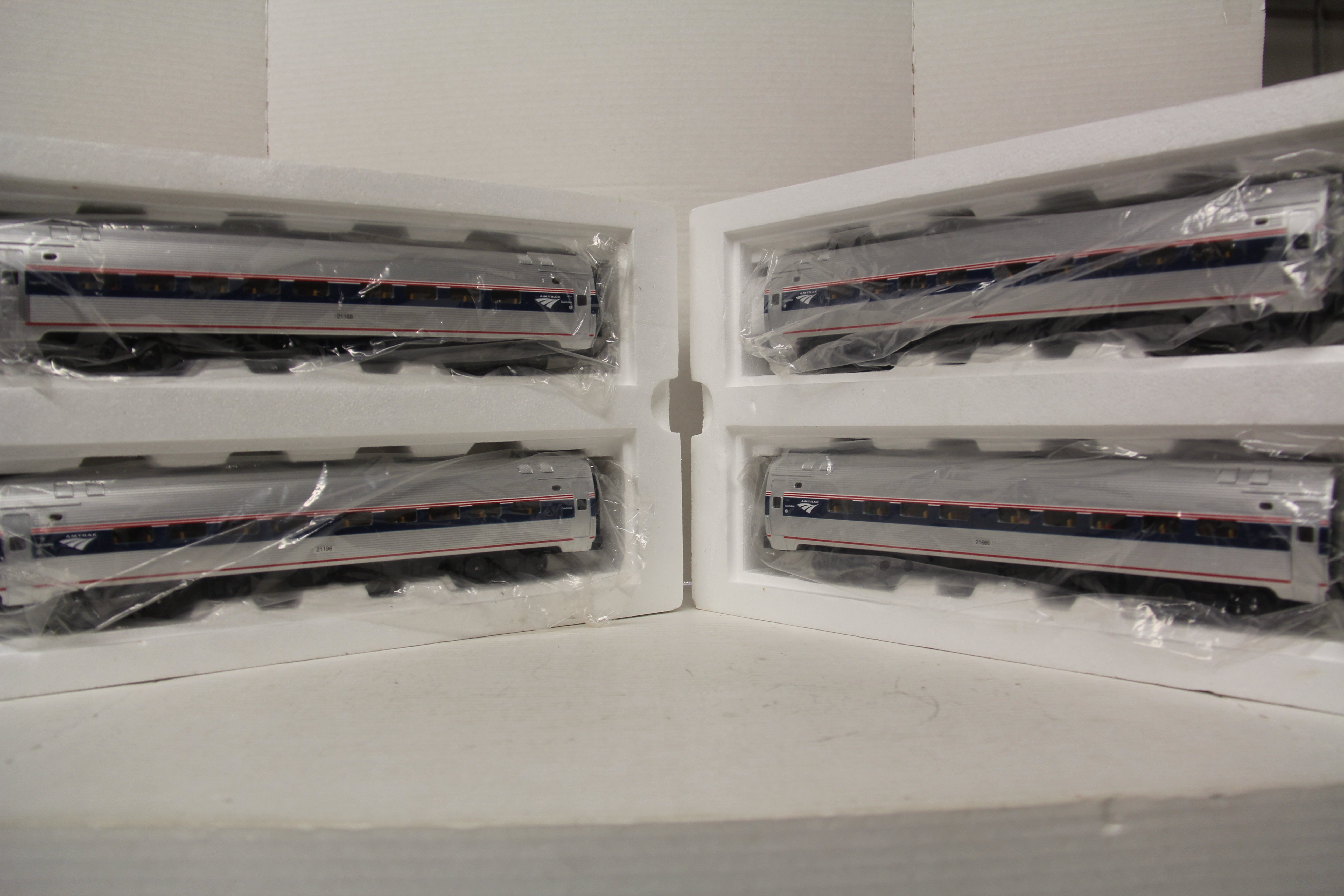 Rail King 30-6526 & 30-6527 Amtrak (Phase IVb) Amfleet 6 Passenger Car Set-Second hand-M5846