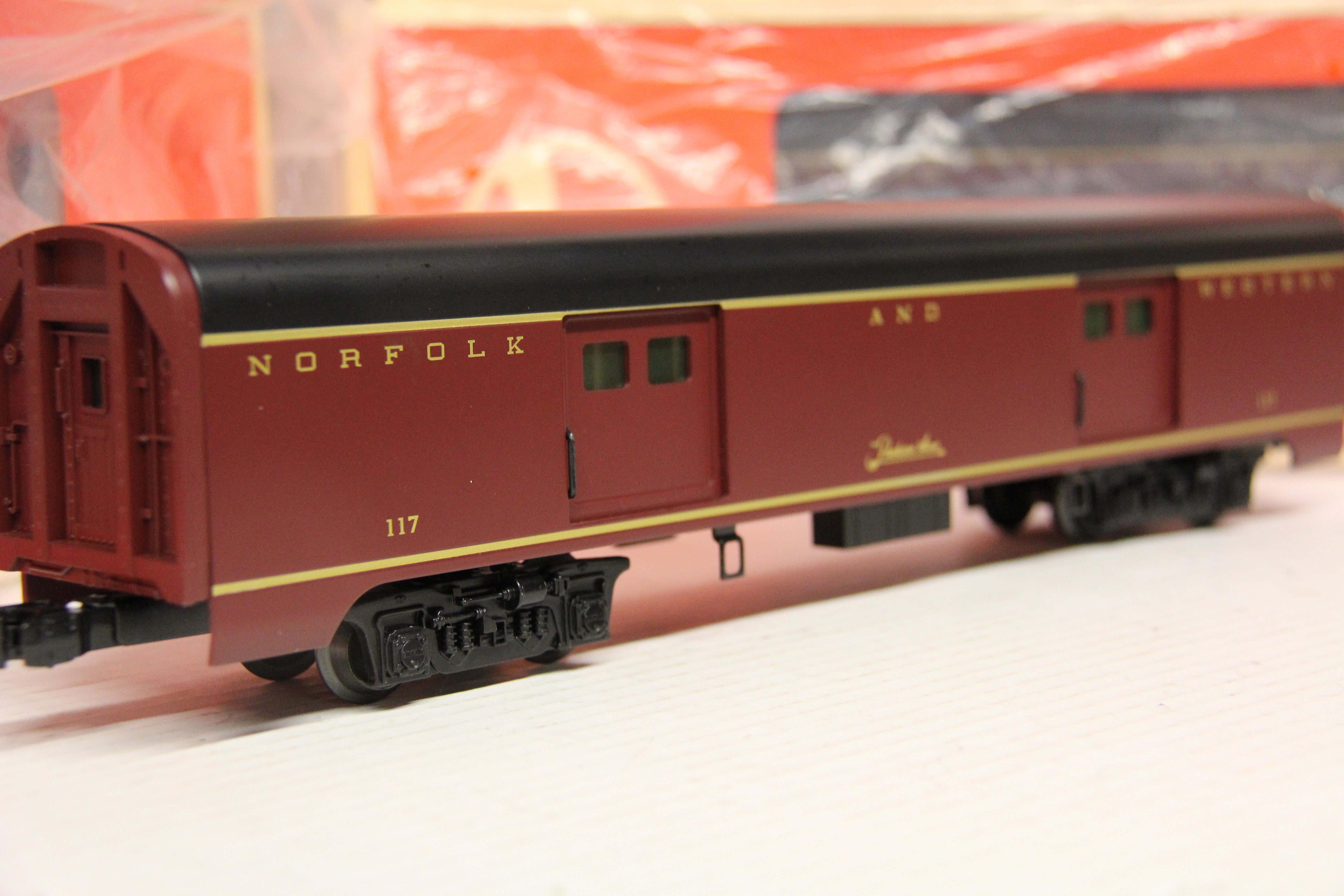 Lionel 6-15333 Norfolk & Western "Powhatan Arrow" Aluminum Passenger 6 Car Set-Second hand-M5847