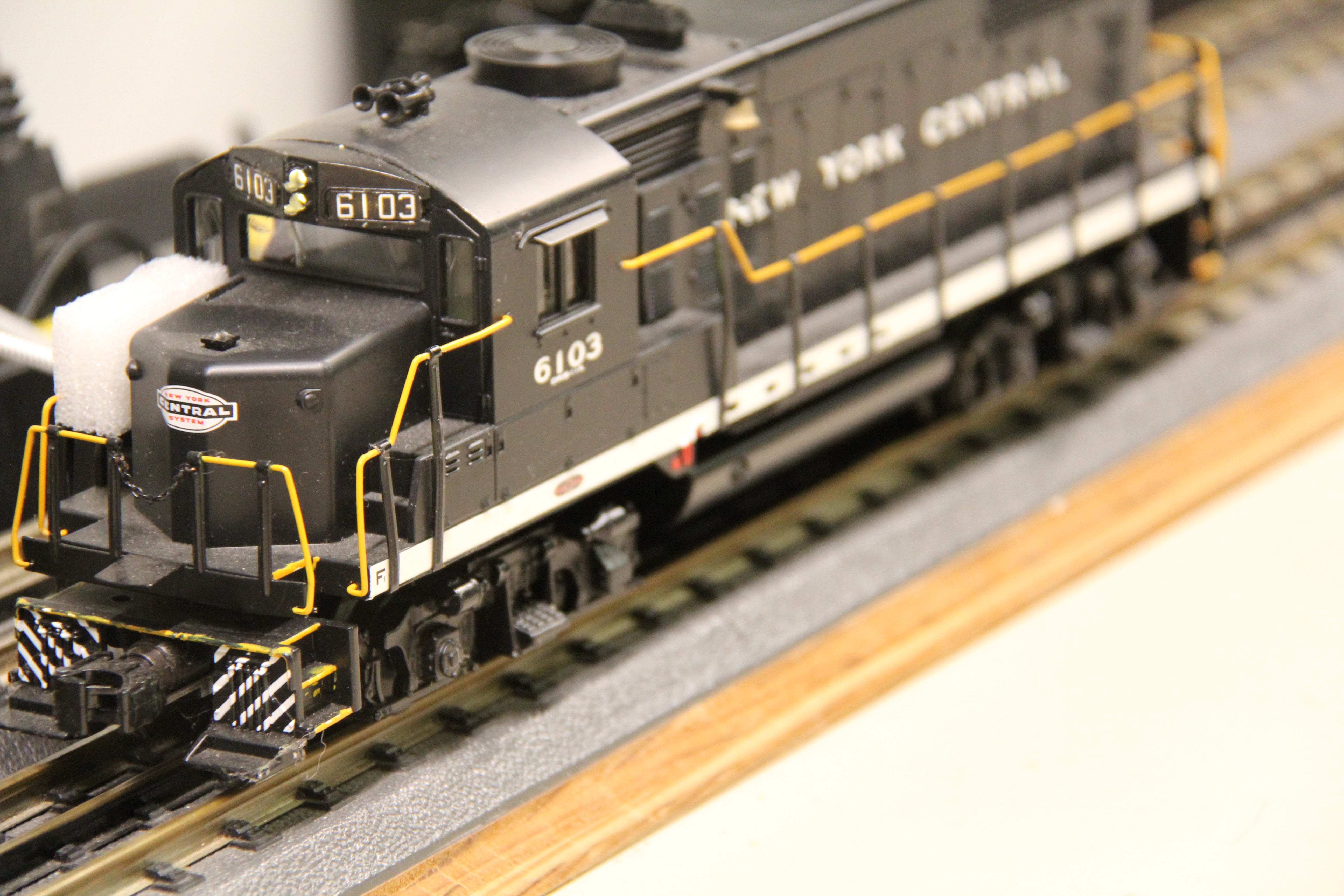 Rail King 30-2684-1 New York Central GP-20 Diesel Engine UPGRADED to Proto Sound 3.0-Second hand-M5777