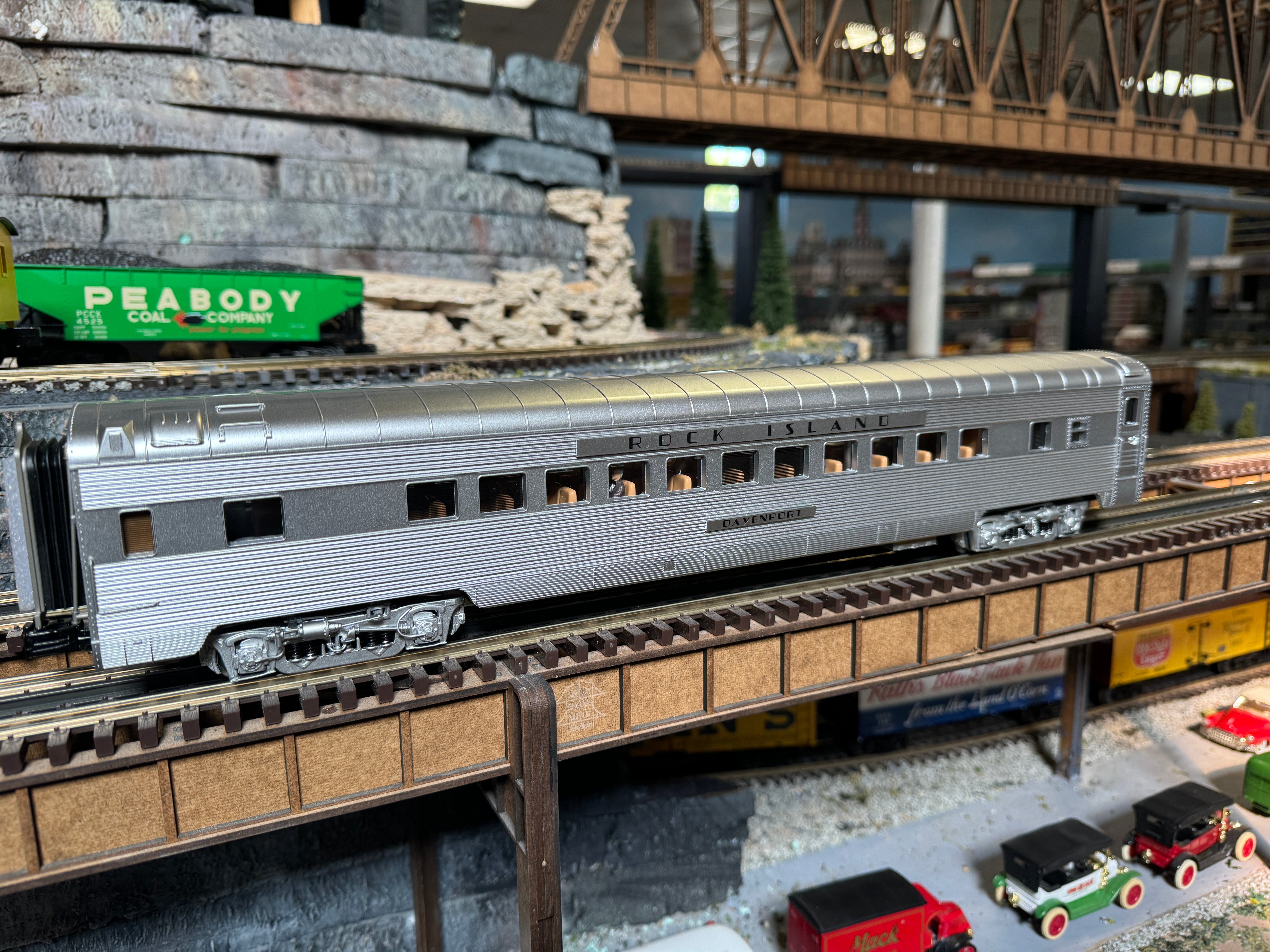 Atlas O 3001487 - Premier - 70' Streamlined Passenger Car "Rock Island" (4-Car)