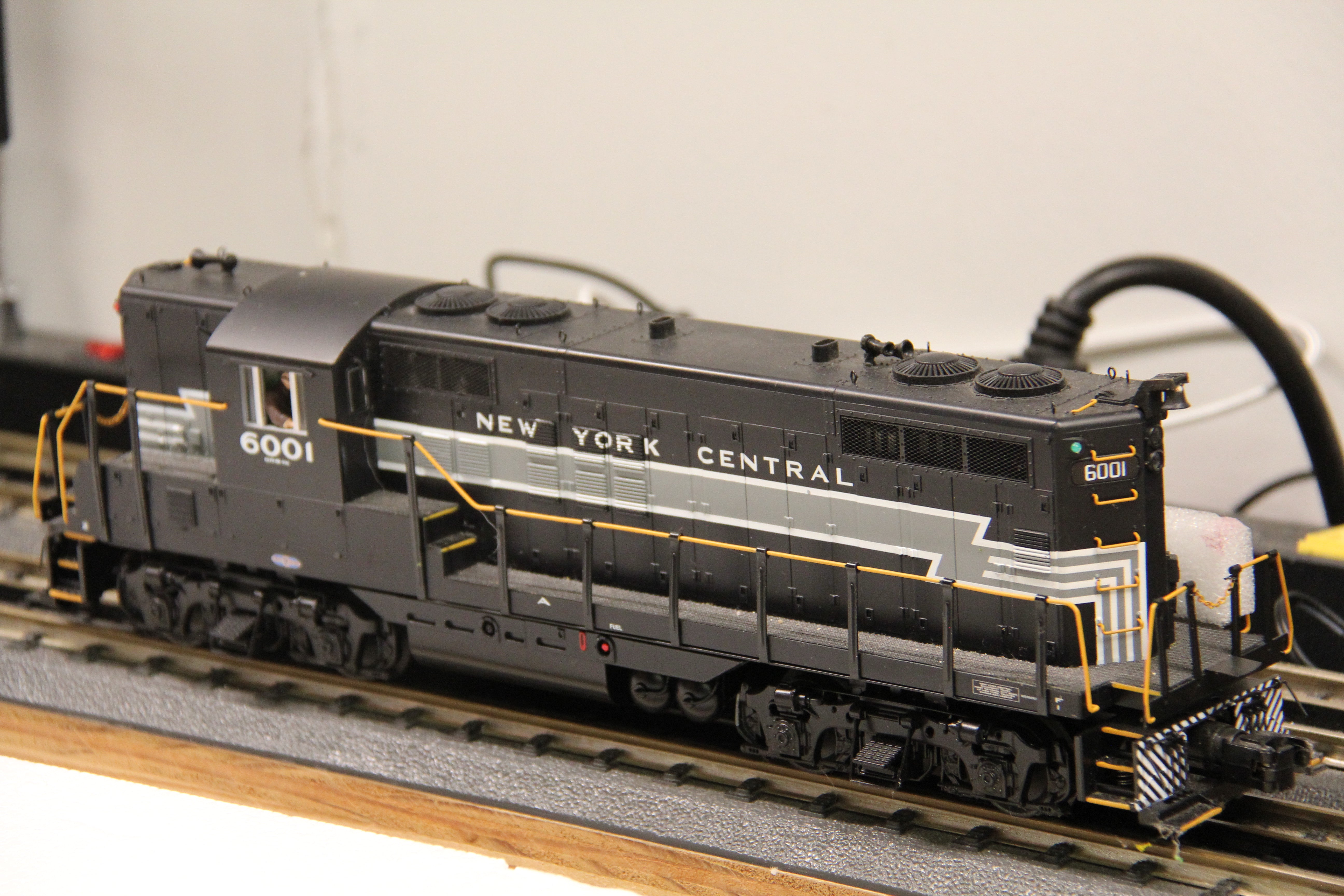 MTH 20-20549-1 New York Central #6001 GP-9 Diesel-Second hand-M5776