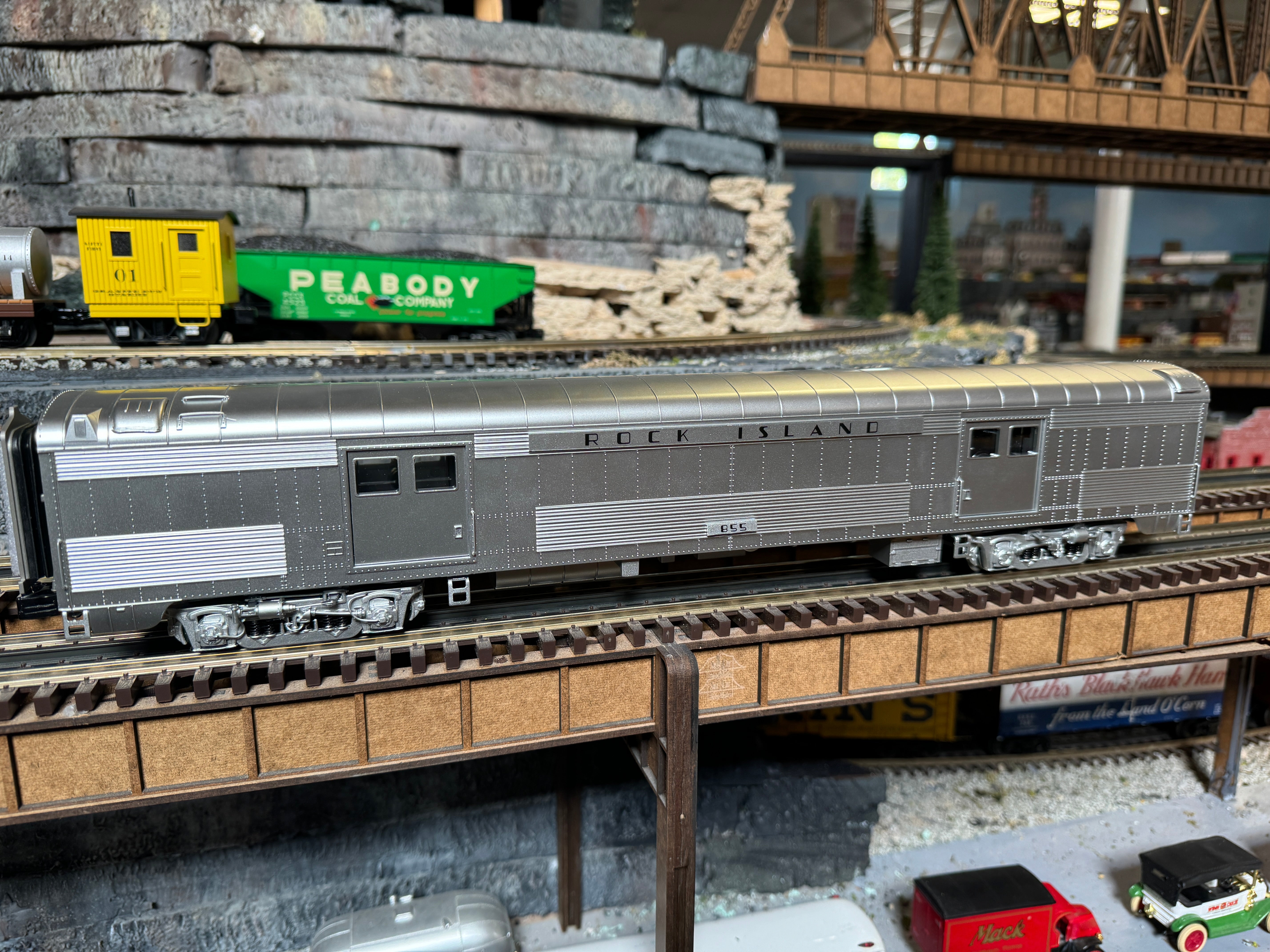 Atlas O 3001487 - Premier - 70' Streamlined Passenger Car "Rock Island" (4-Car)