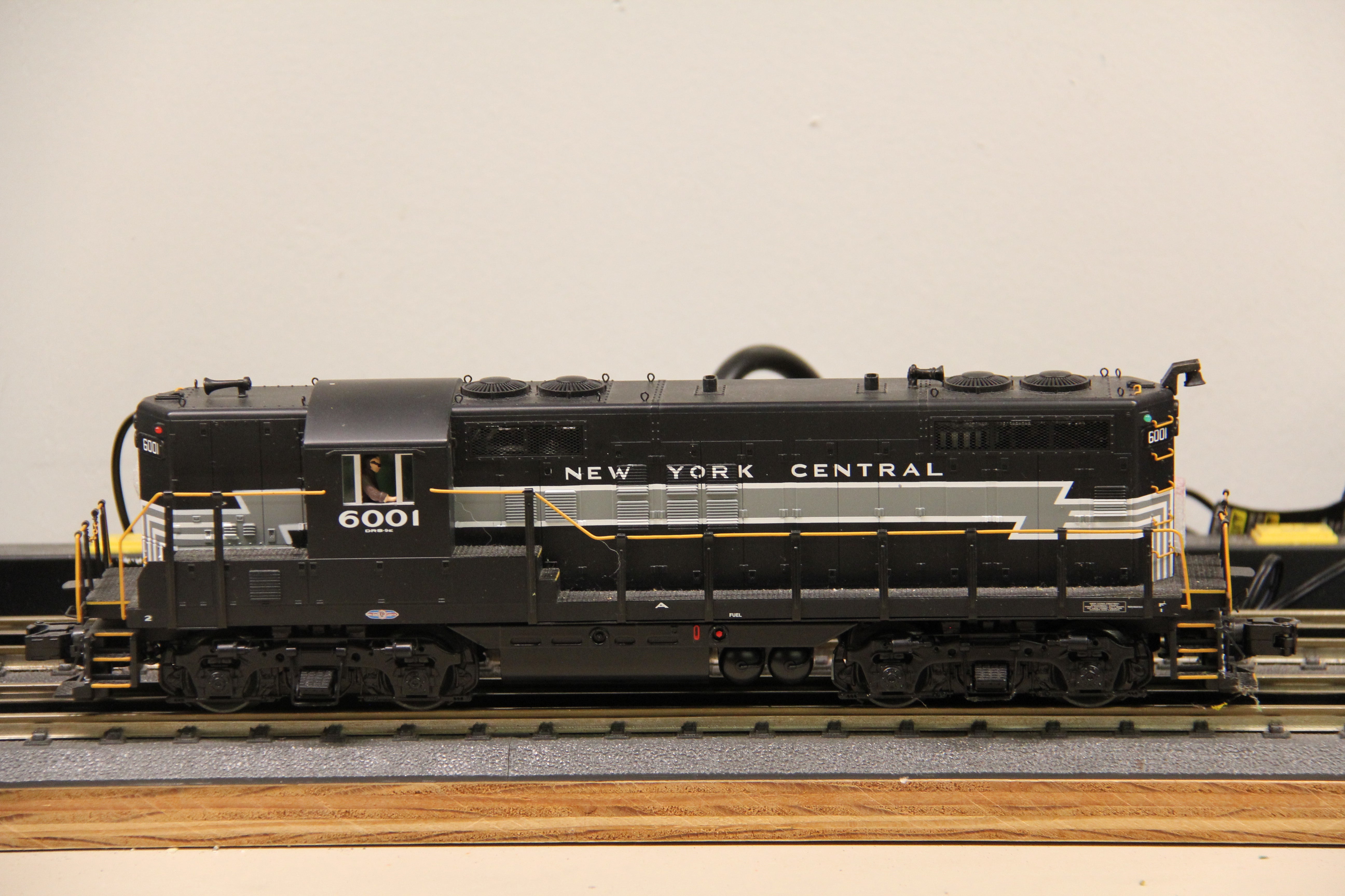 MTH 20-20549-1 New York Central #6001 GP-9 Diesel-Second hand-M5776