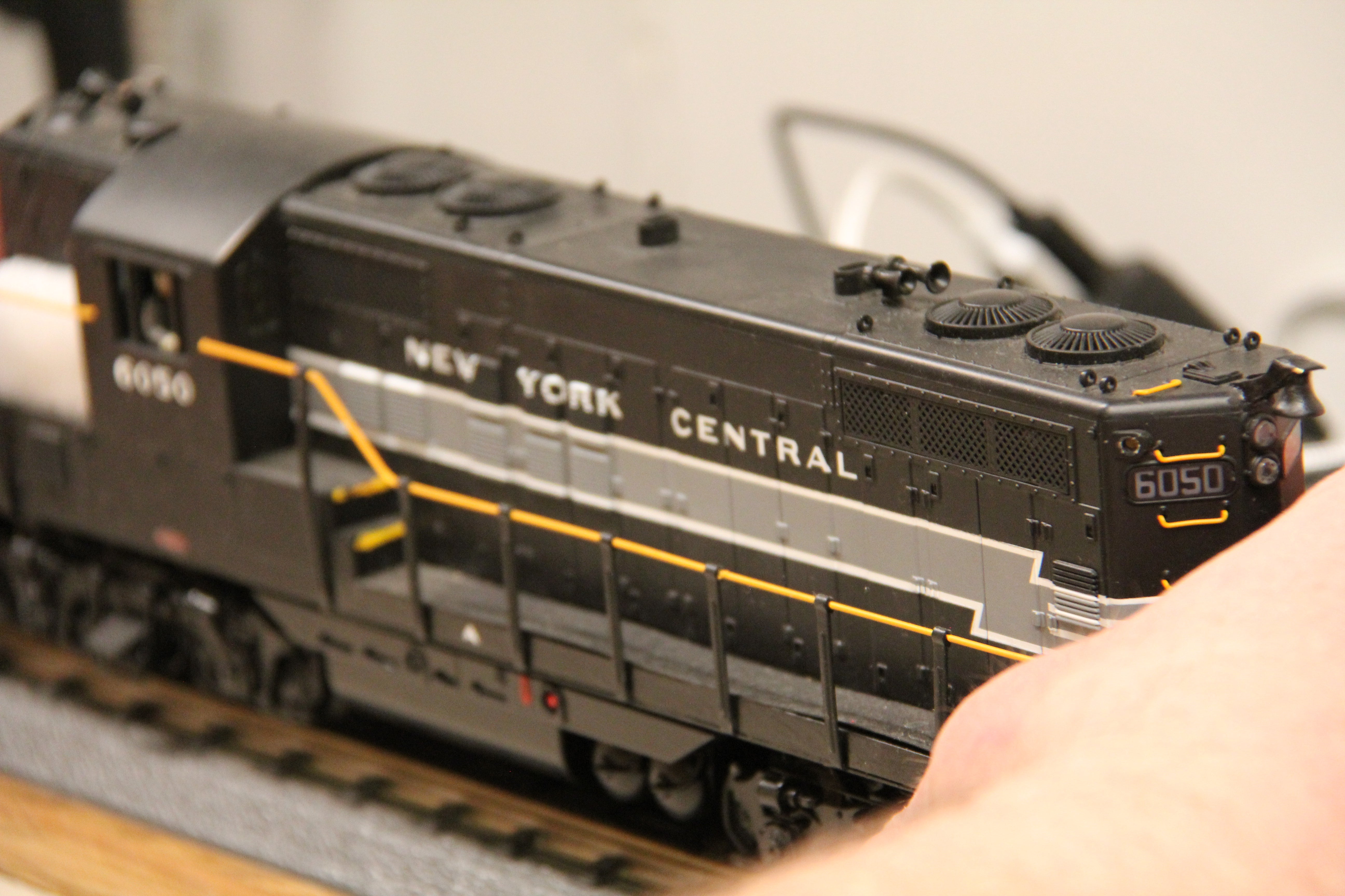 MTH 20-2337-1 New York Central #6054 GP-9 Diesel-Second hand-M5775