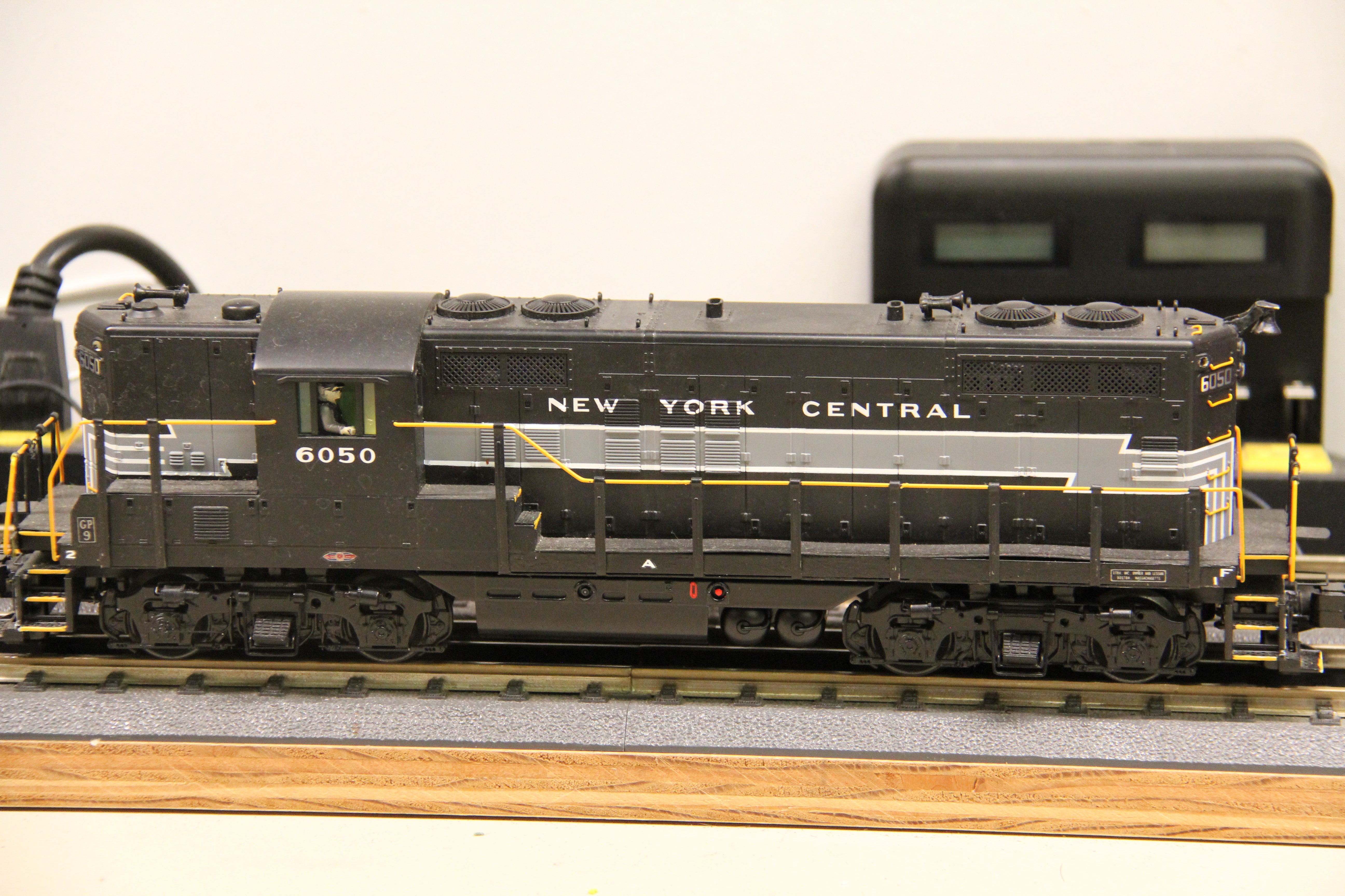 MTH 20-2337-1 New York Central #6054 GP-9 Diesel-Second hand-M5775