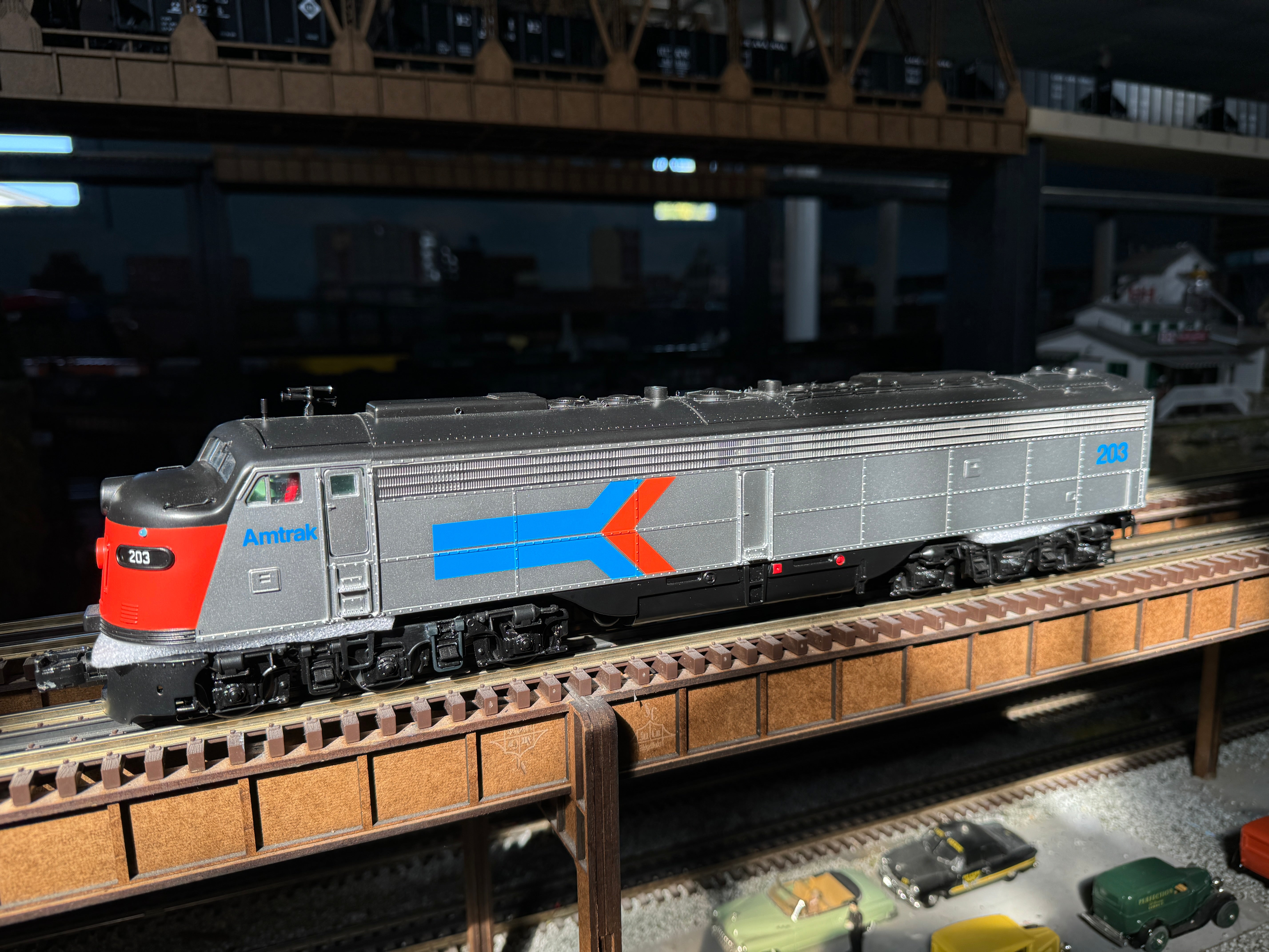 Atlas O 30138229 - Premier - E8 Diesel Locomotive "Amtrak" #203 w/ PS3 (Powered)