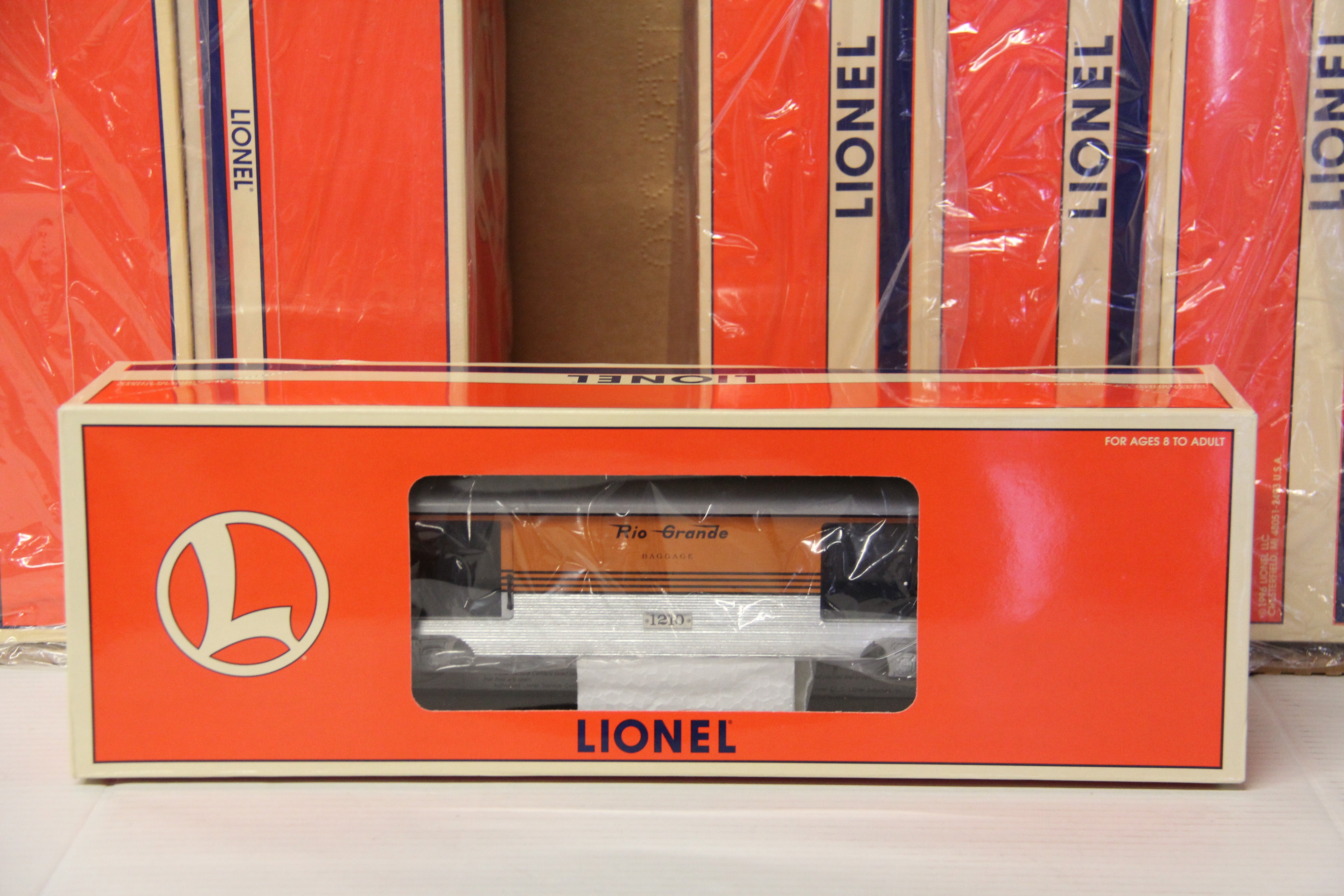Lionel 6-21955 Rio Grande F3A-A Passenger Set & Lionel 6-39185 Aluminum Car 2 Pack-Second hand-M7136