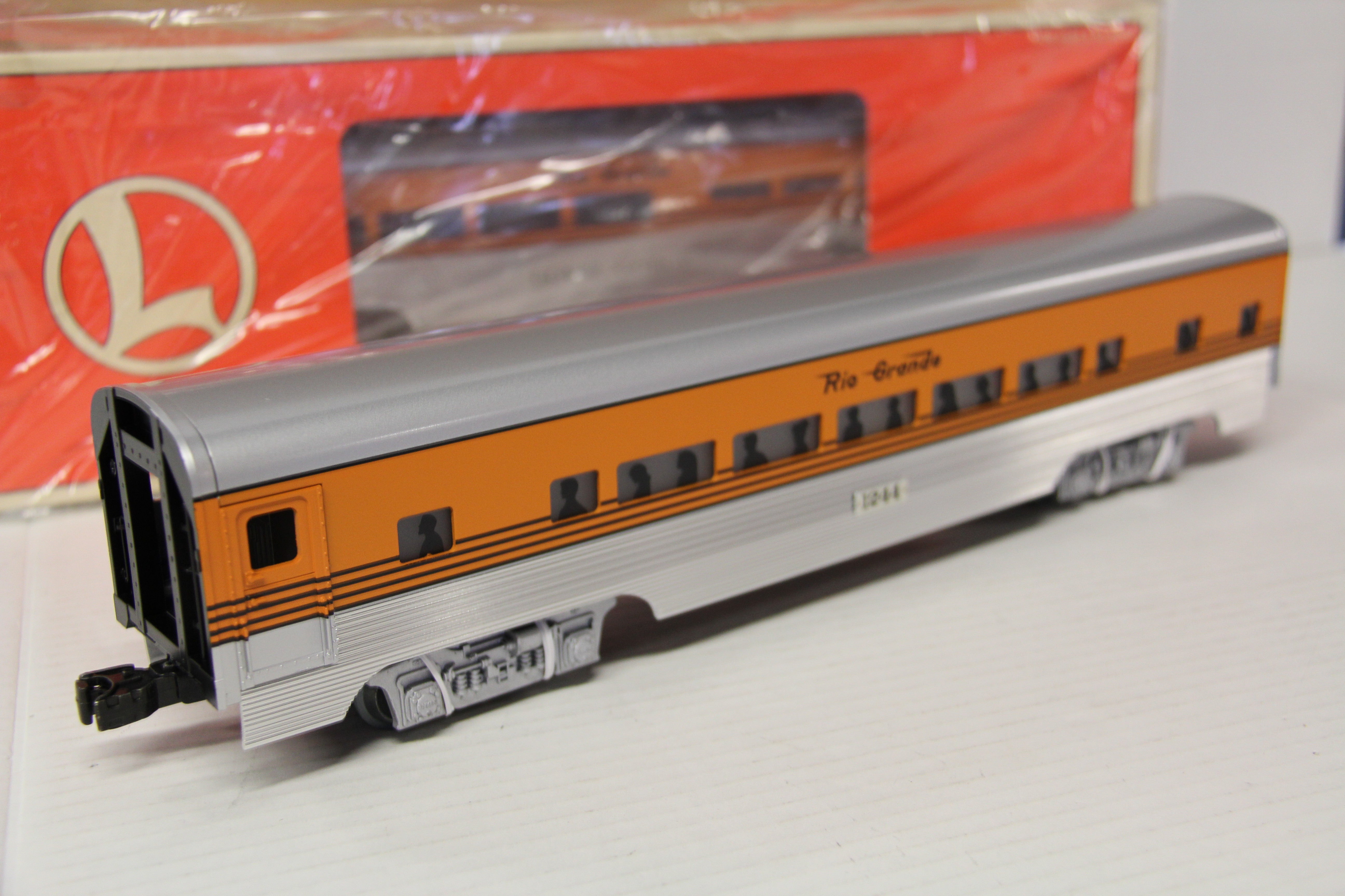 Lionel 6-21955 Rio Grande F3A-A Passenger Set & Lionel 6-39185 Aluminum Car 2 Pack-Second hand-M7136