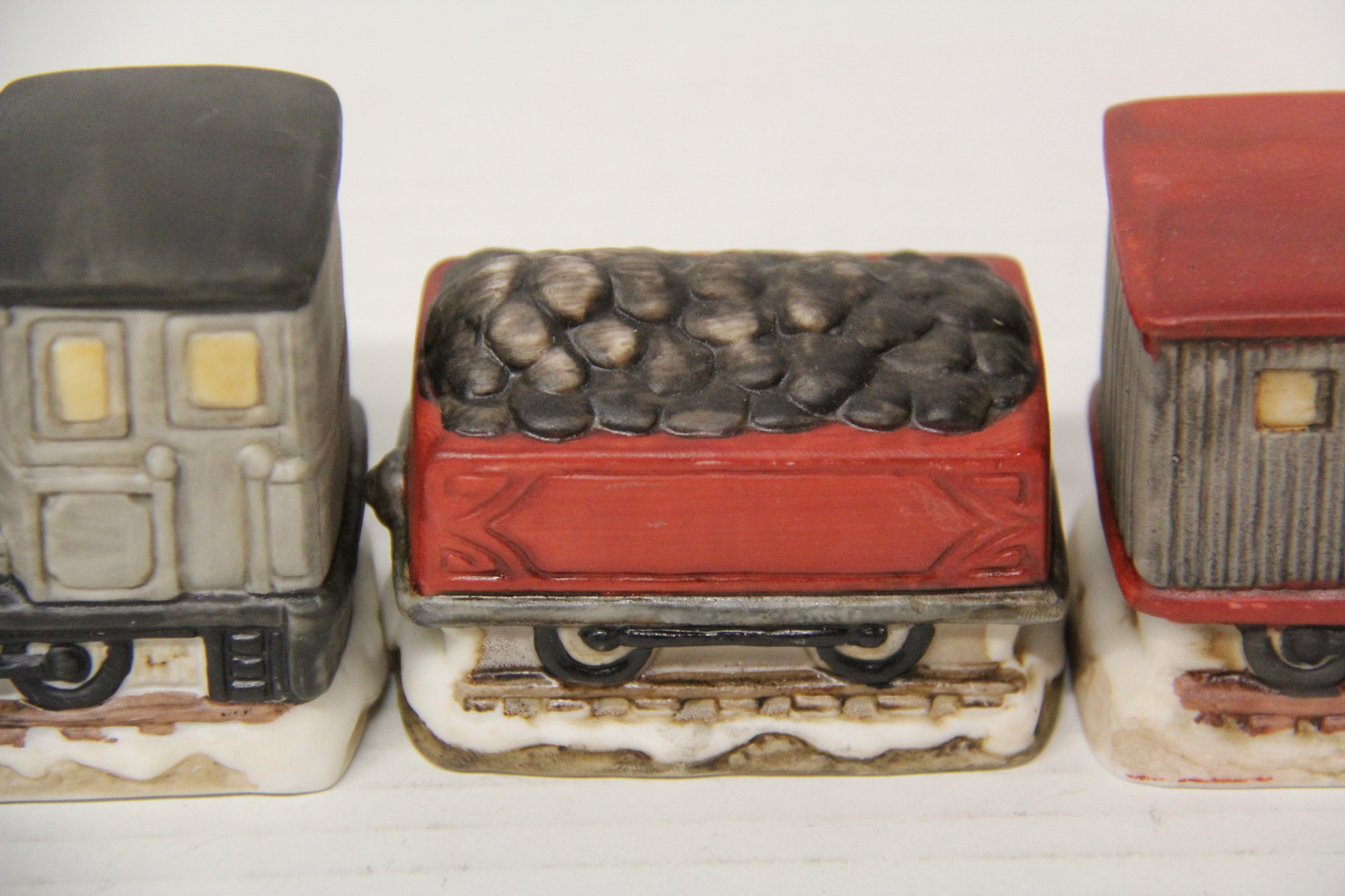 1990 Brinn's Handpainted Dicken's Village Collection Train Set 4 set-Second hand-M7138