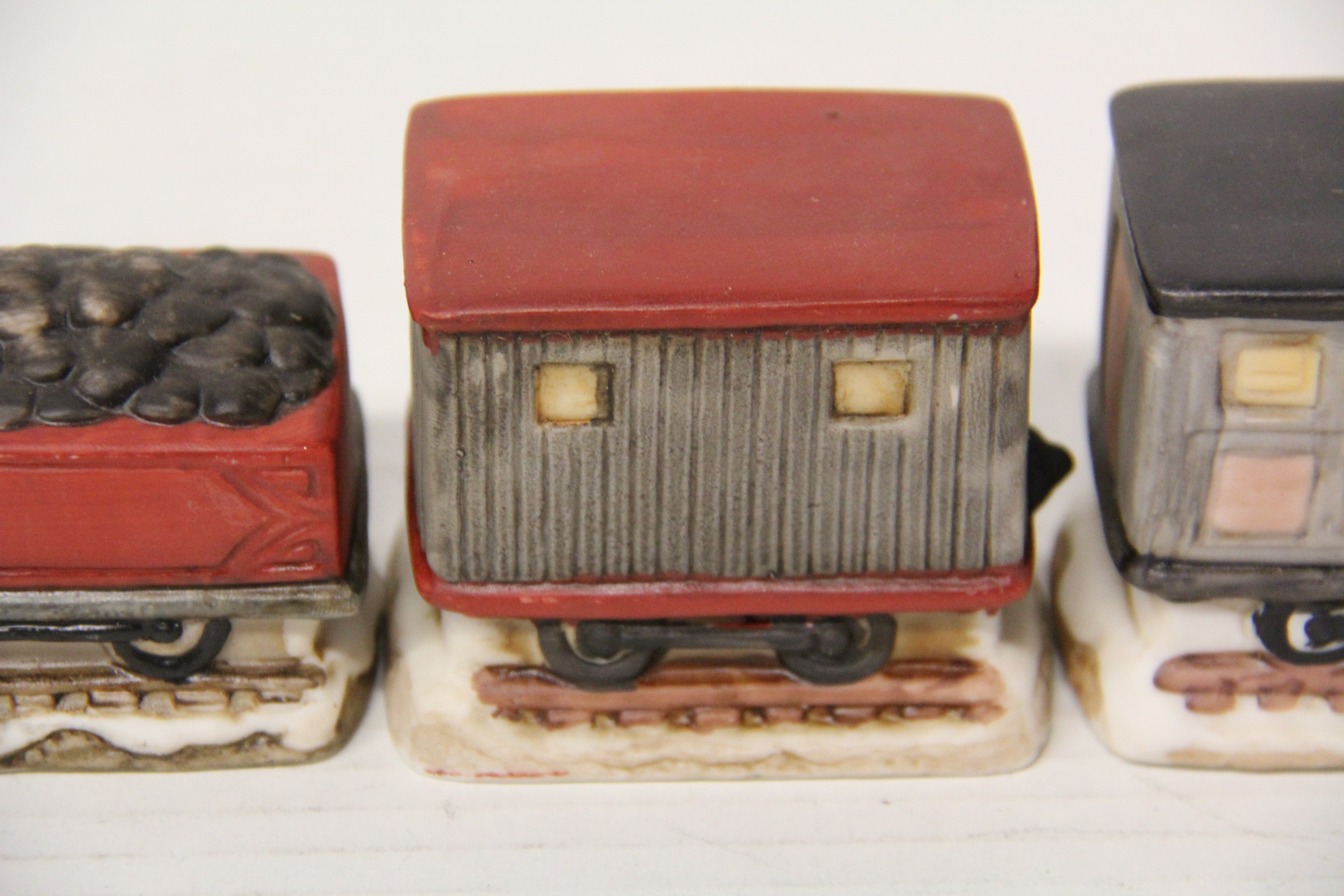 1990 Brinn's Handpainted Dicken's Village Collection Train Set 4 set-Second hand-M7138