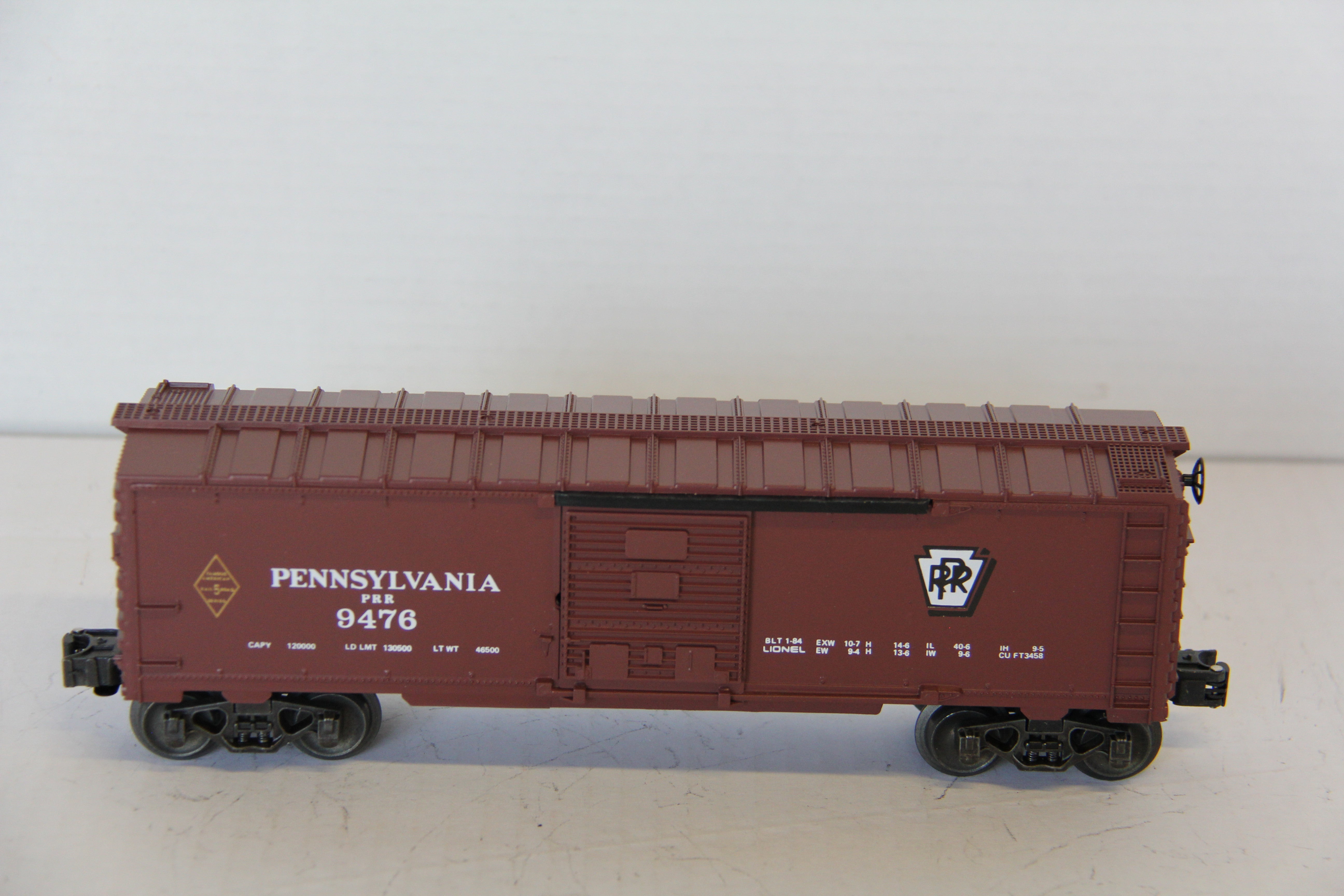 Lionel 6-9476 Pennsylvania Single Door Box Car-Second hand-M7547