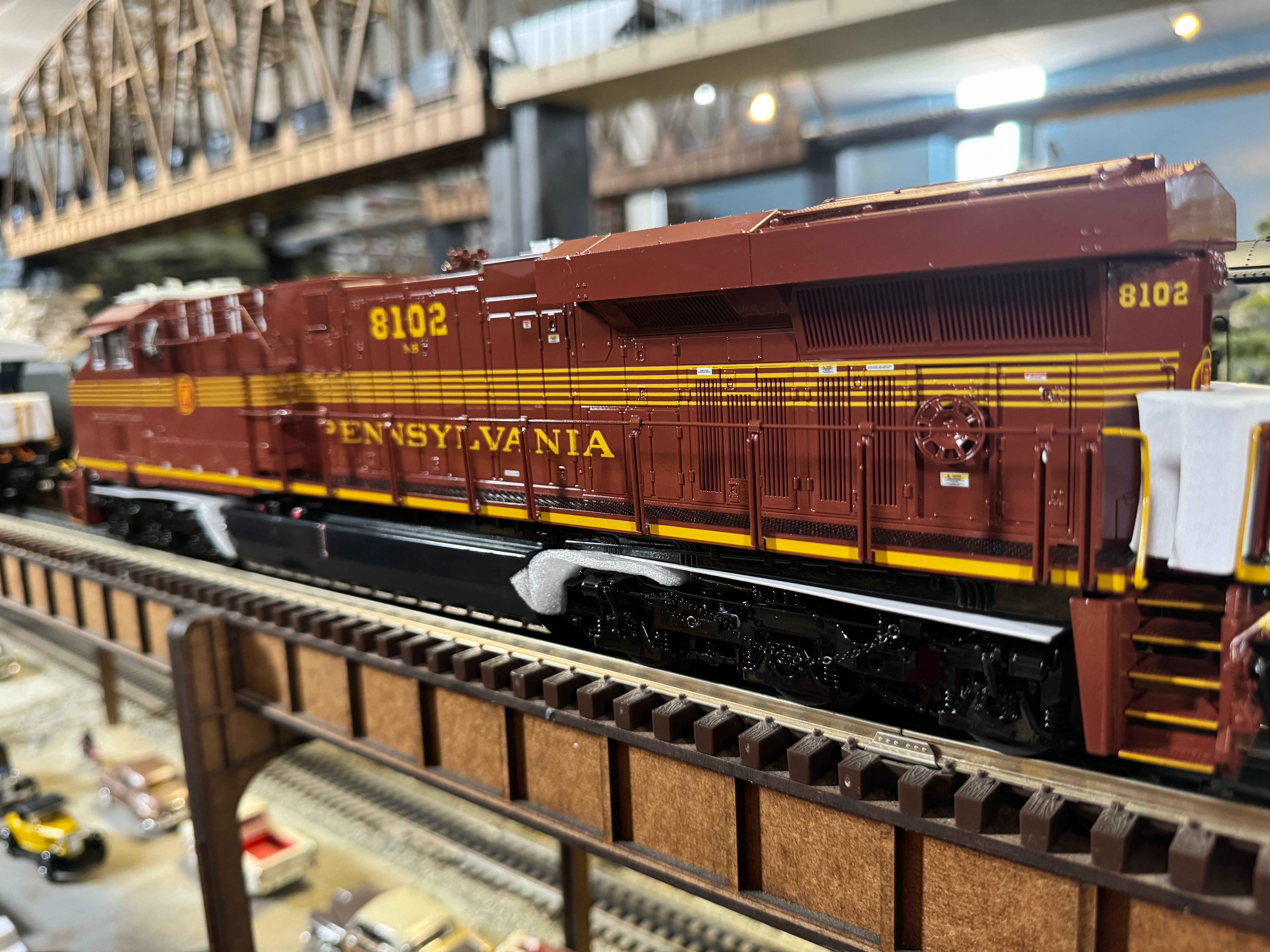 Lionel 2433511 - Legacy Heritage ES44 Diesel Locomotive "Pennsylvania" #8102